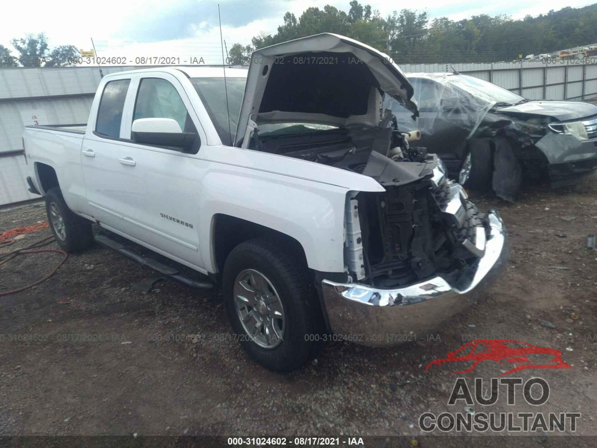 CHEVROLET SILVERADO 1500 2018 - 1GCRCREC9JZ138610