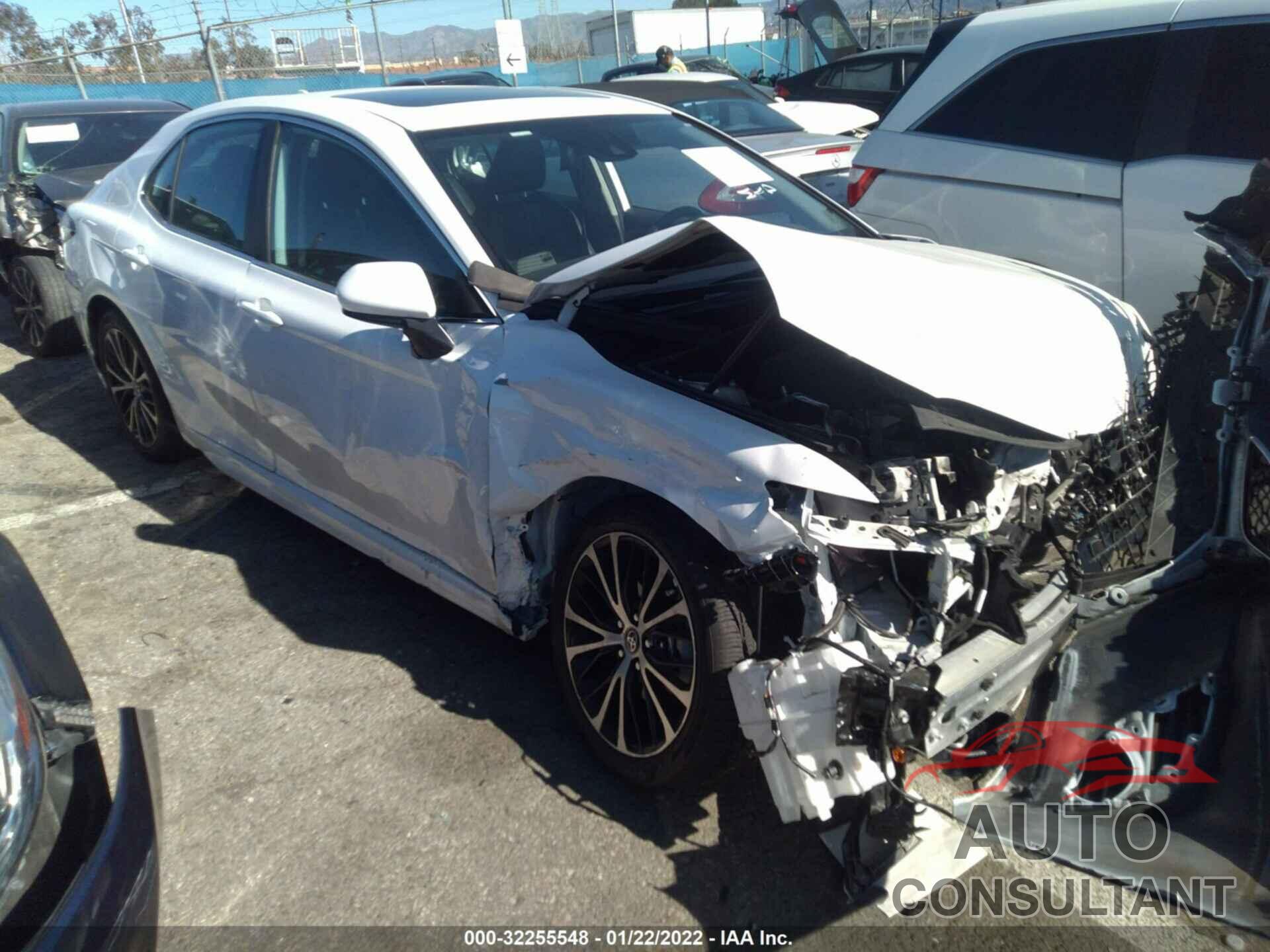 TOYOTA CAMRY 2020 - 4T1G11AK0LU988990
