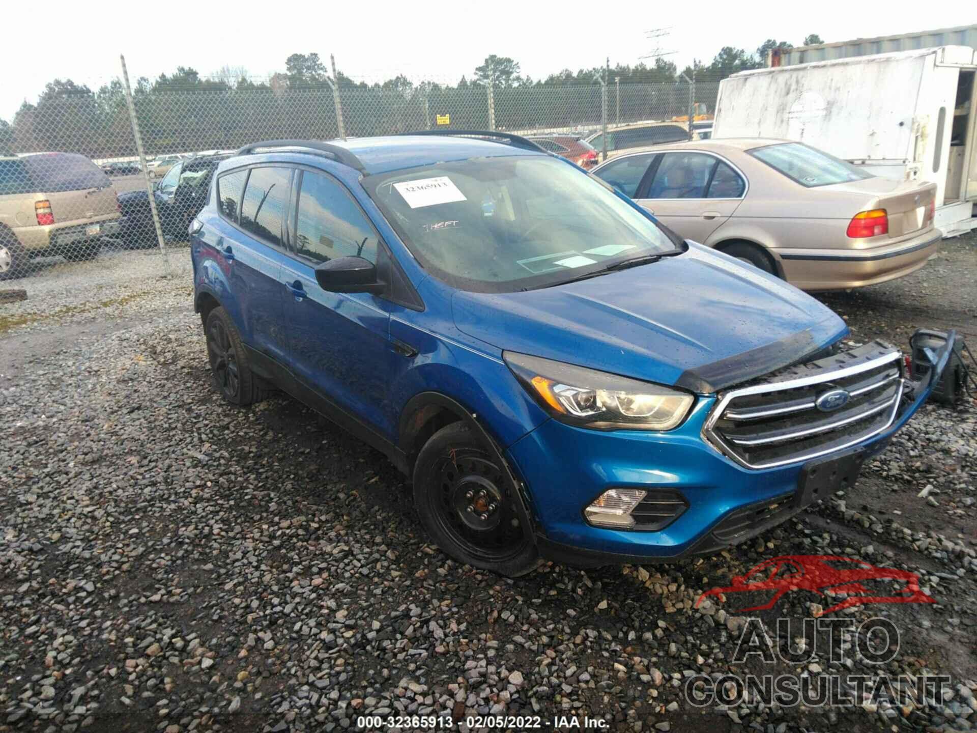 FORD ESCAPE 2017 - 1FMCU0G90HUD72962