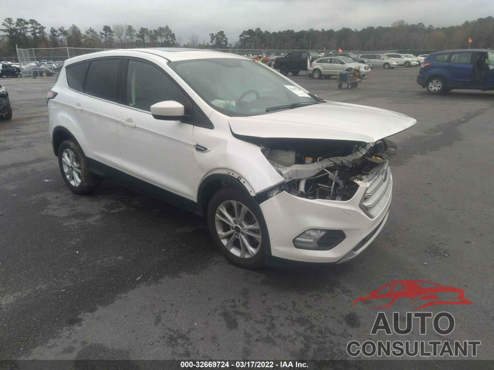 FORD ESCAPE 2017 - 1FMCU9G98HUE12631