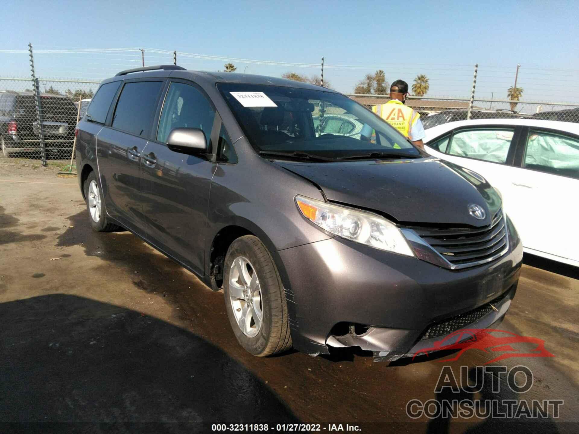 TOYOTA SIENNA 2017 - 5TDKZ3DC1HS775498