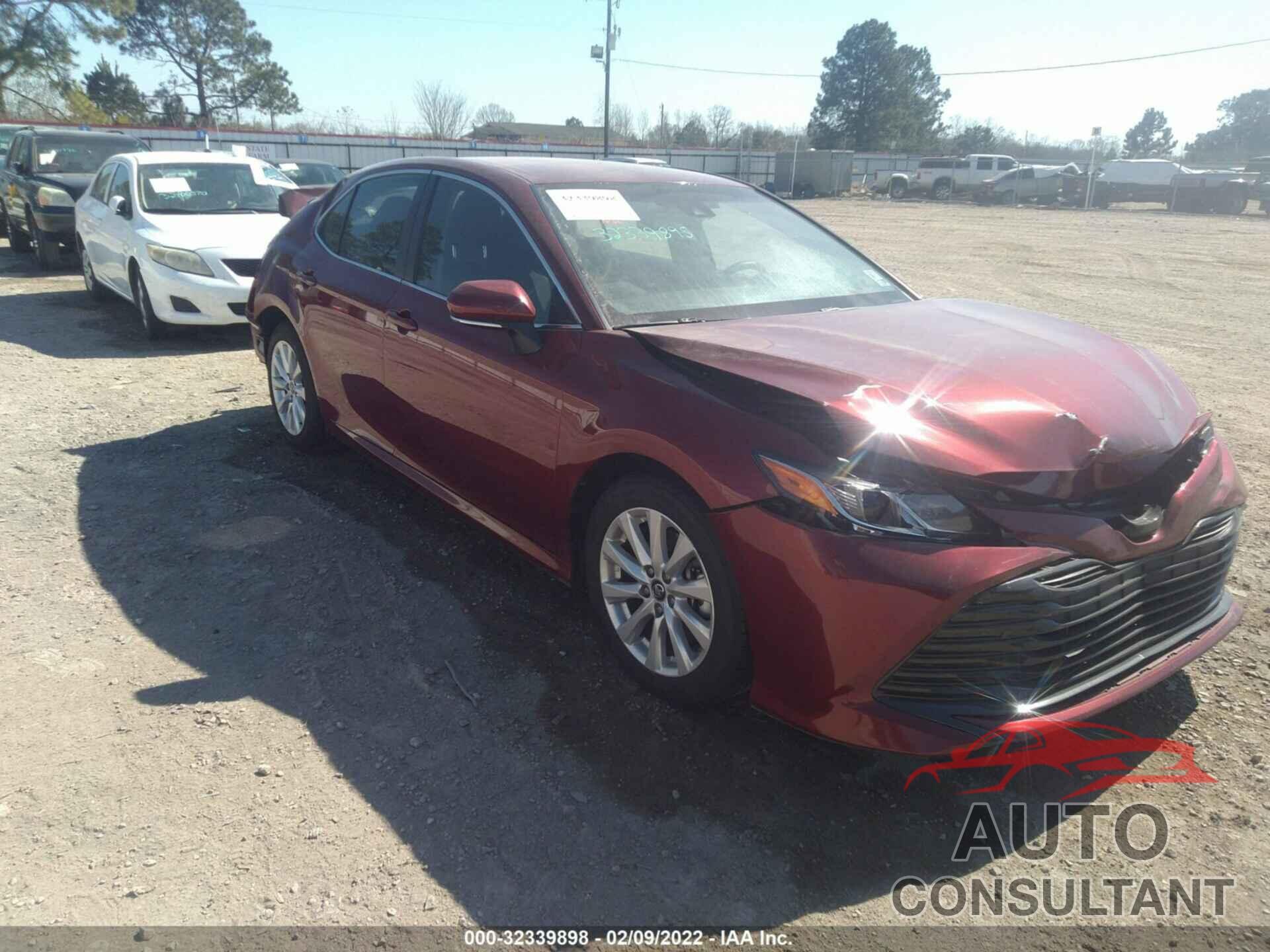 TOYOTA CAMRY 2018 - 4T1B11HK6JU552898