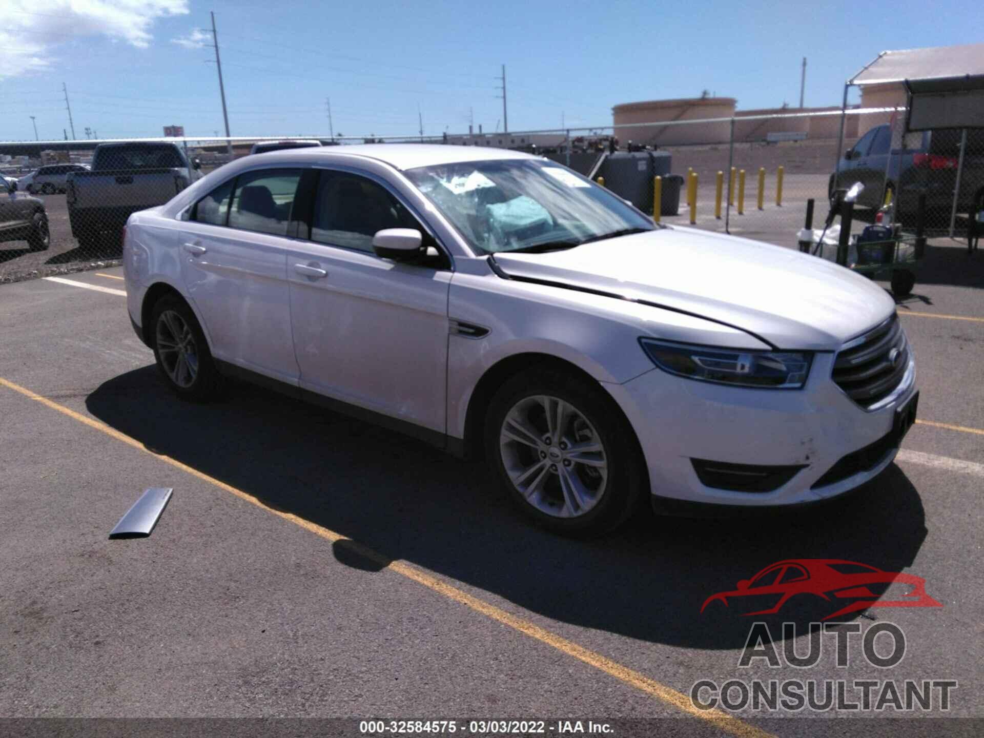 FORD TAURUS 2018 - 1FAHP2E84JG102960