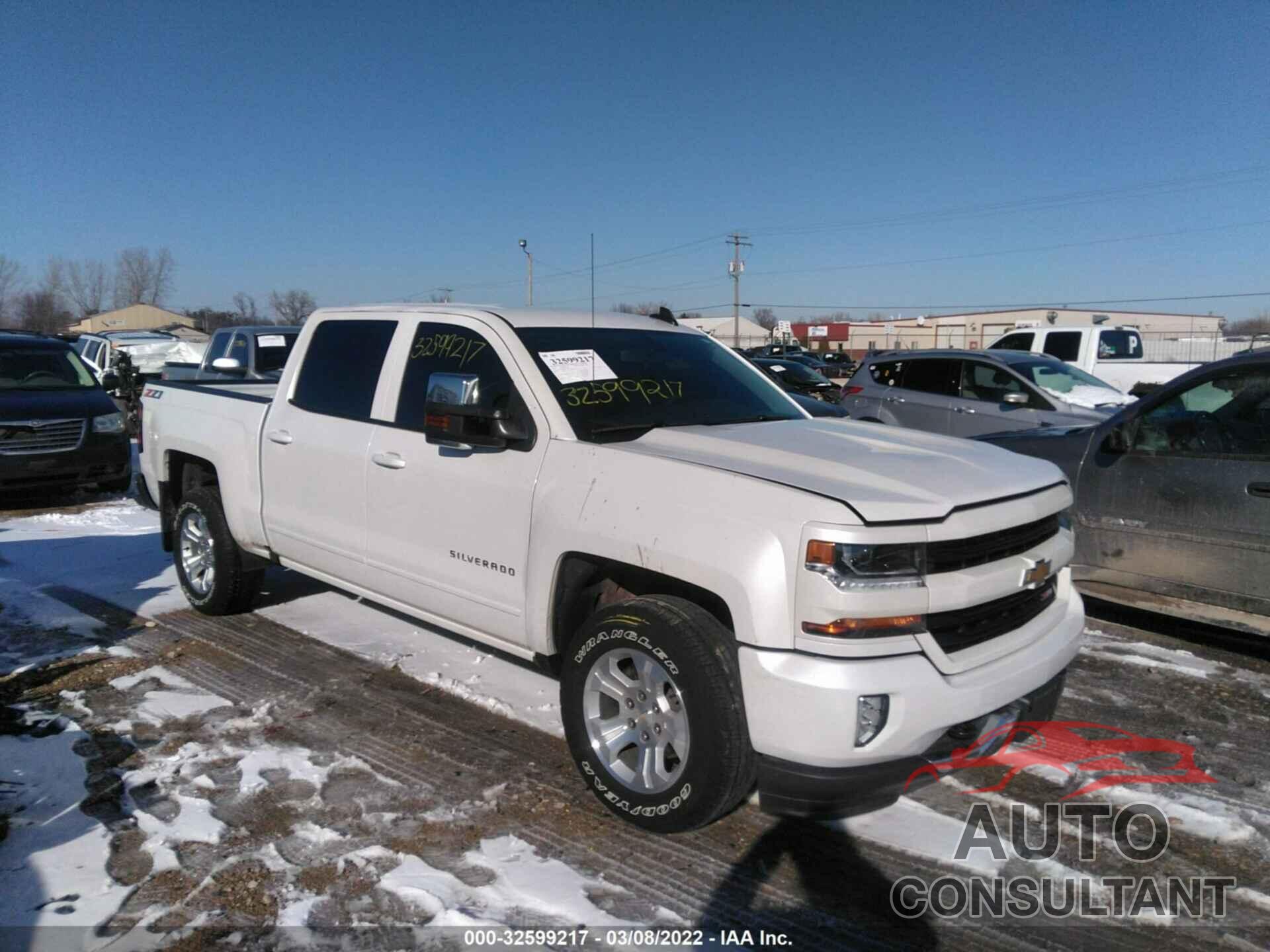 CHEVROLET SILVERADO 1500 2018 - 3GCUKREC7JG611899