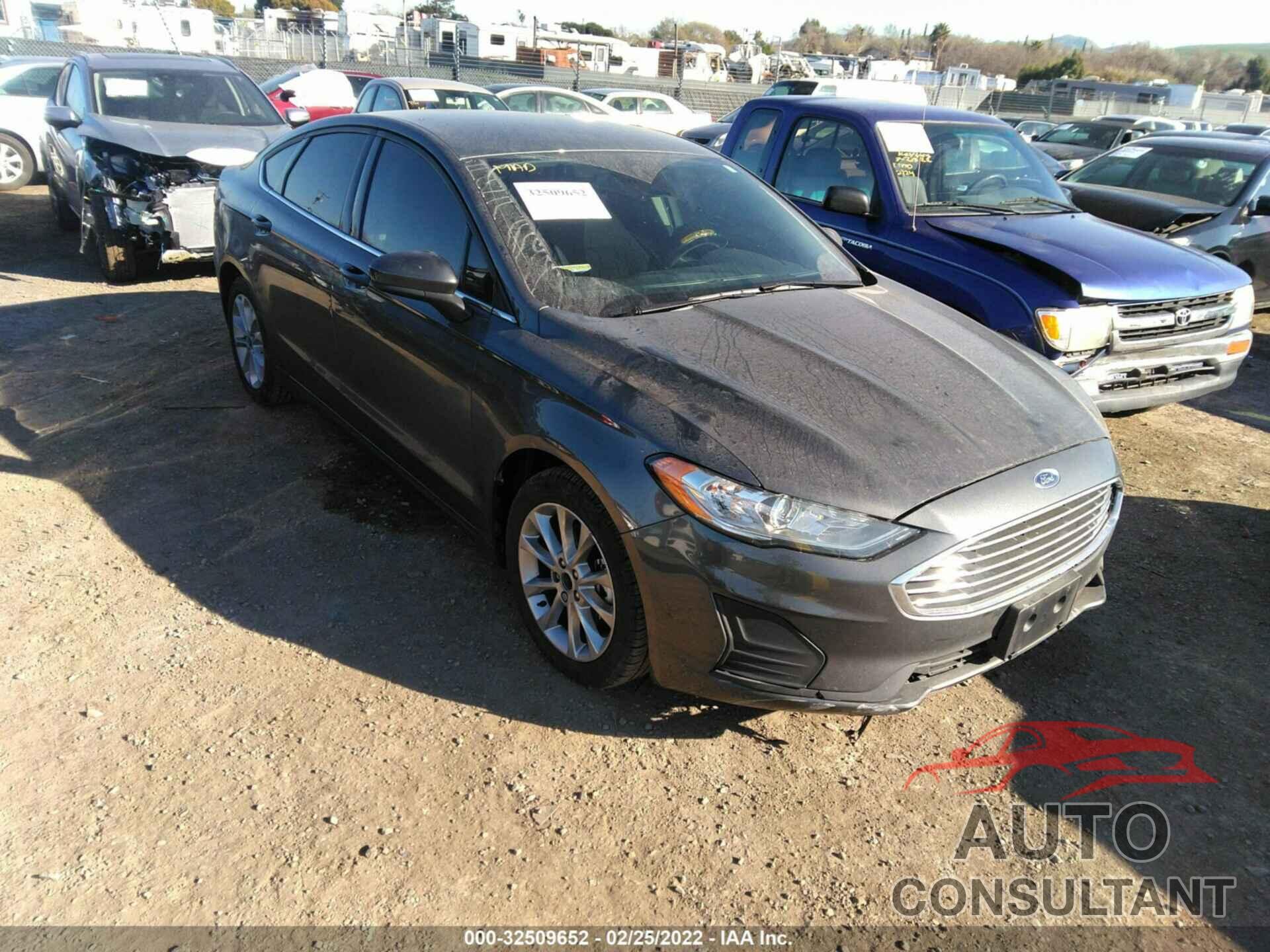 FORD FUSION HYBRID 2020 - 3FA6P0LU9LR171716