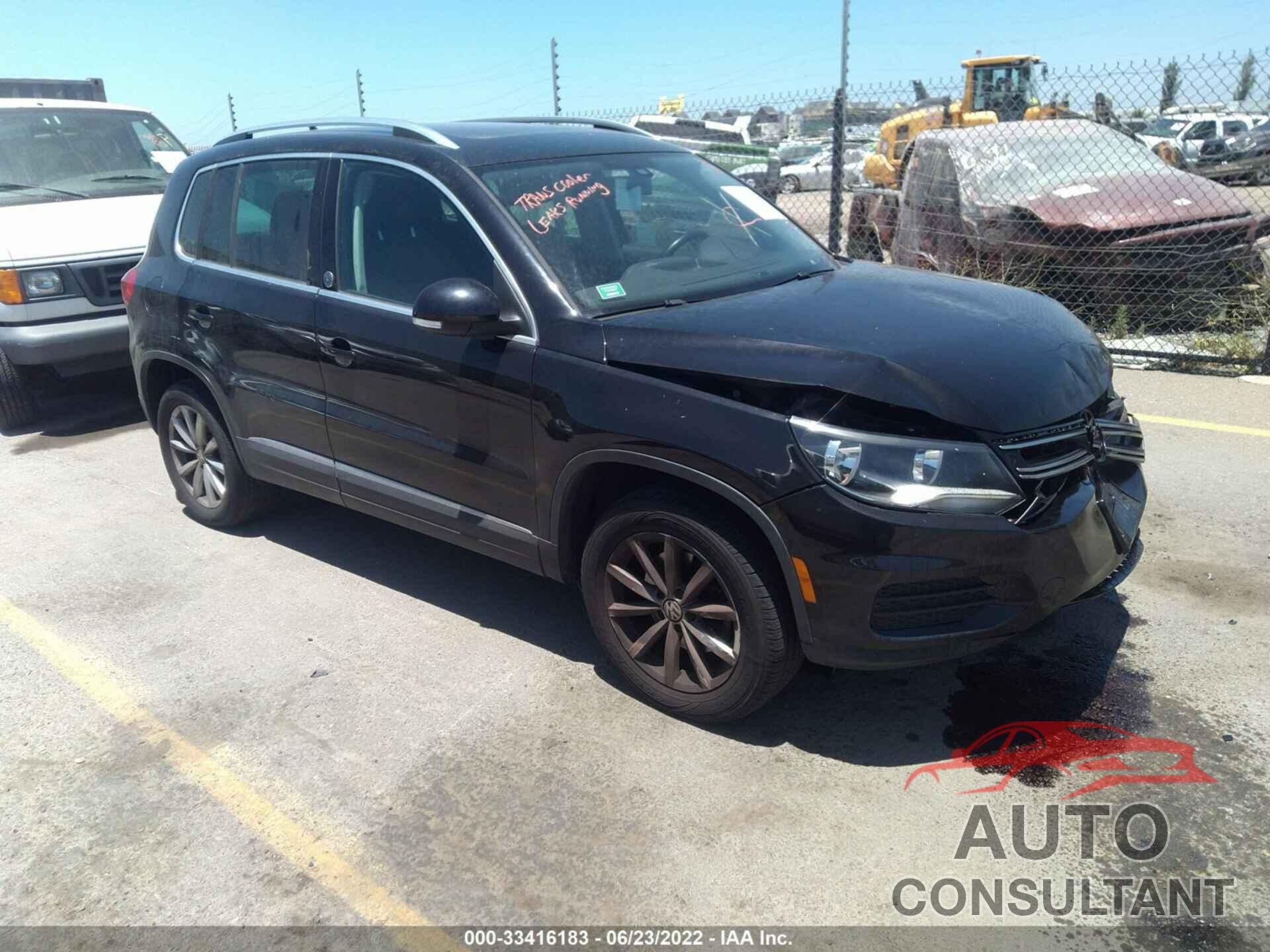 VOLKSWAGEN TIGUAN 2017 - WVGRV7AX6HW501461