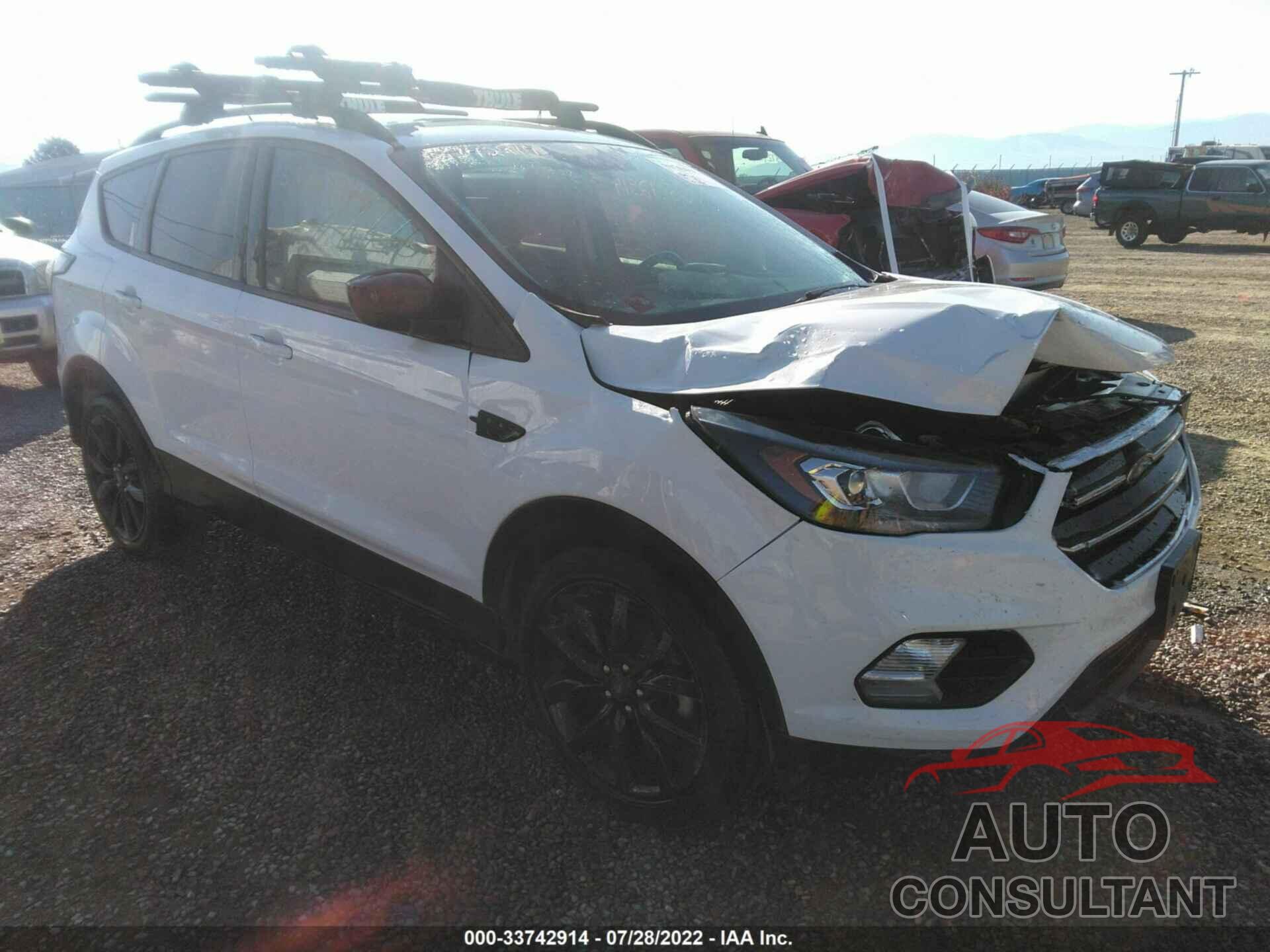 FORD ESCAPE 2018 - 1FMCU0GD8JUD02328