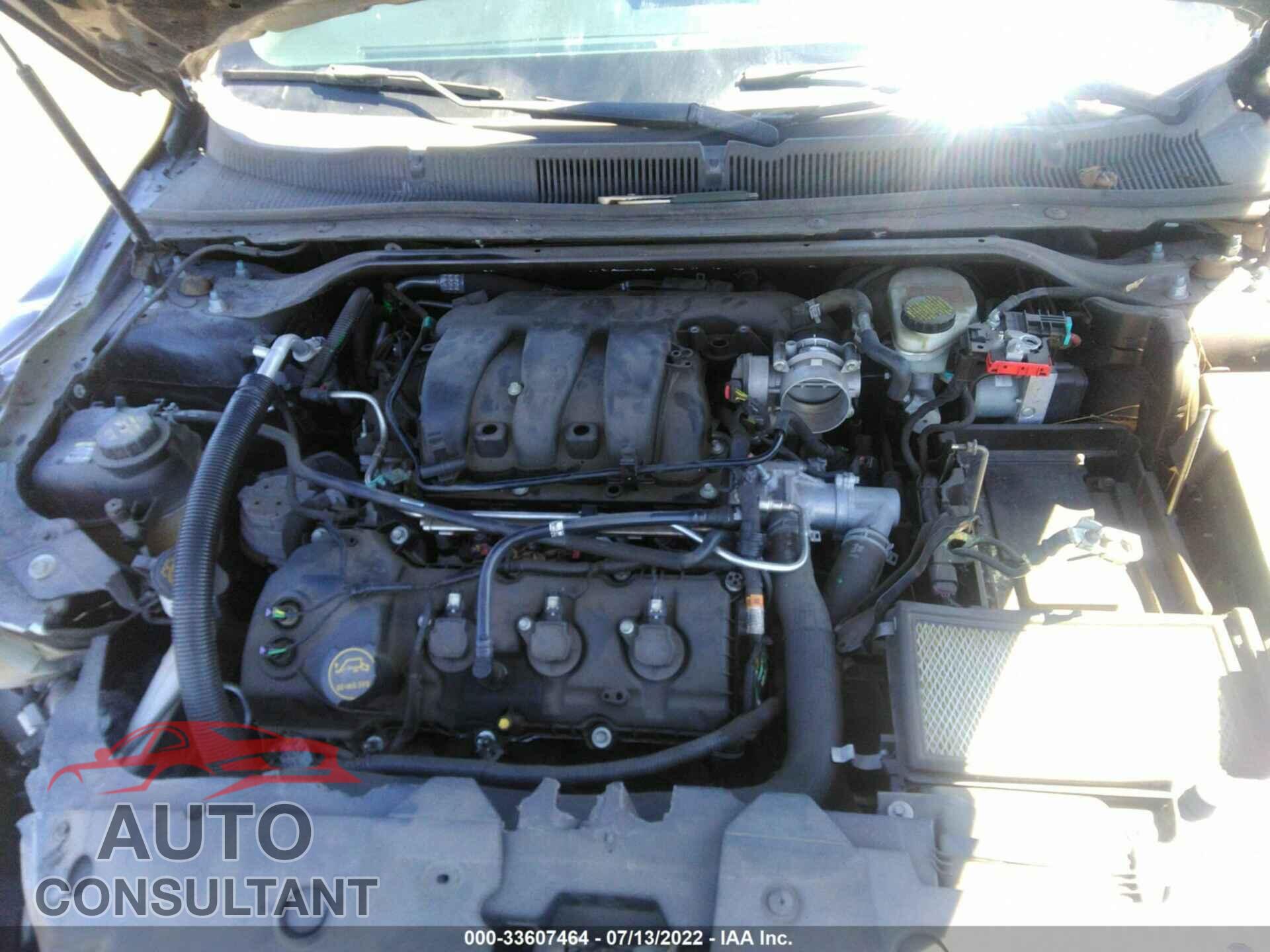 FORD TAURUS 2017 - 1FAHP2E83HG105925