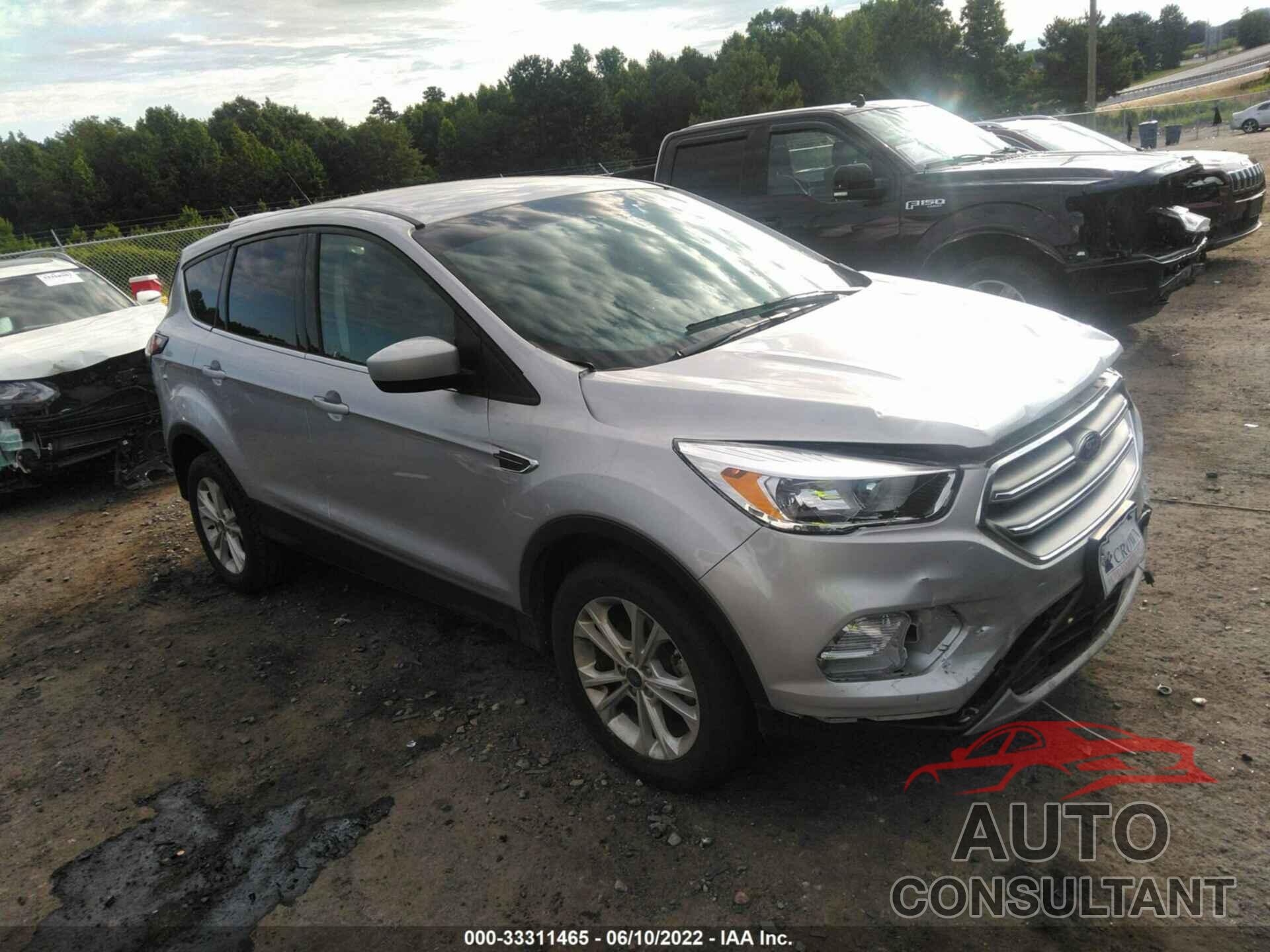 FORD ESCAPE 2017 - 1FMCU0GDXHUE51284