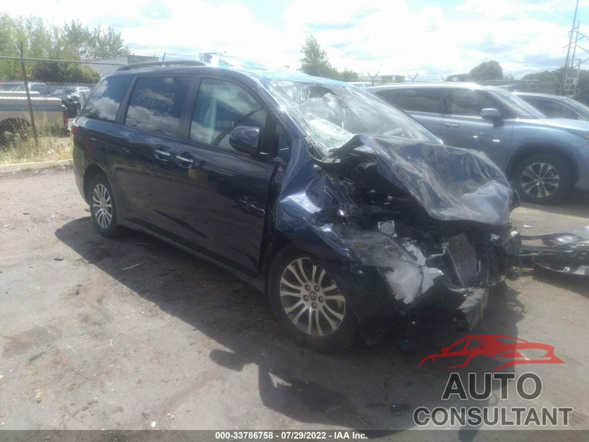 TOYOTA SIENNA 2019 - 5TDYZ3DC4KS985384