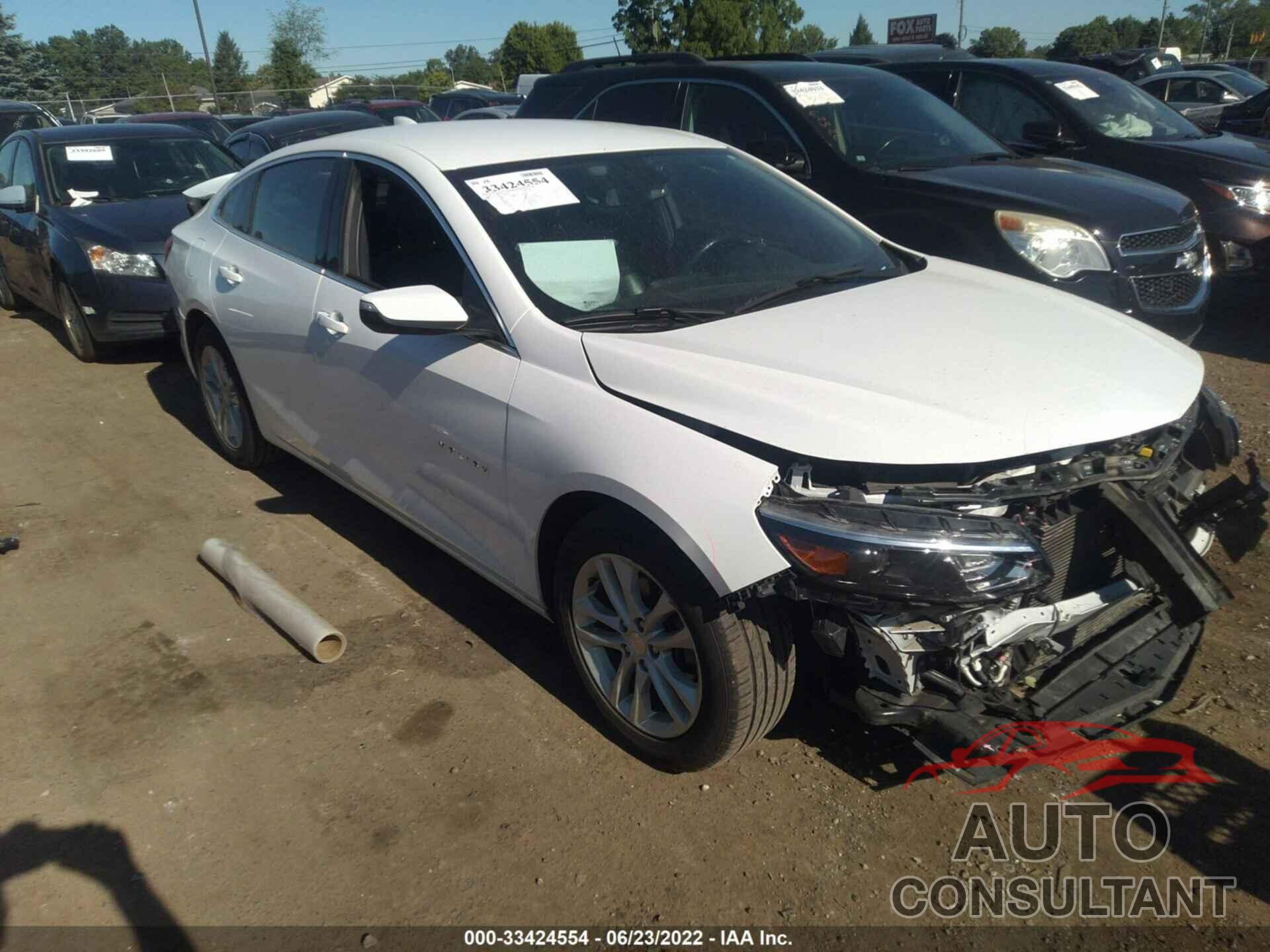 CHEVROLET MALIBU 2017 - 1G1ZE5ST1HF204885