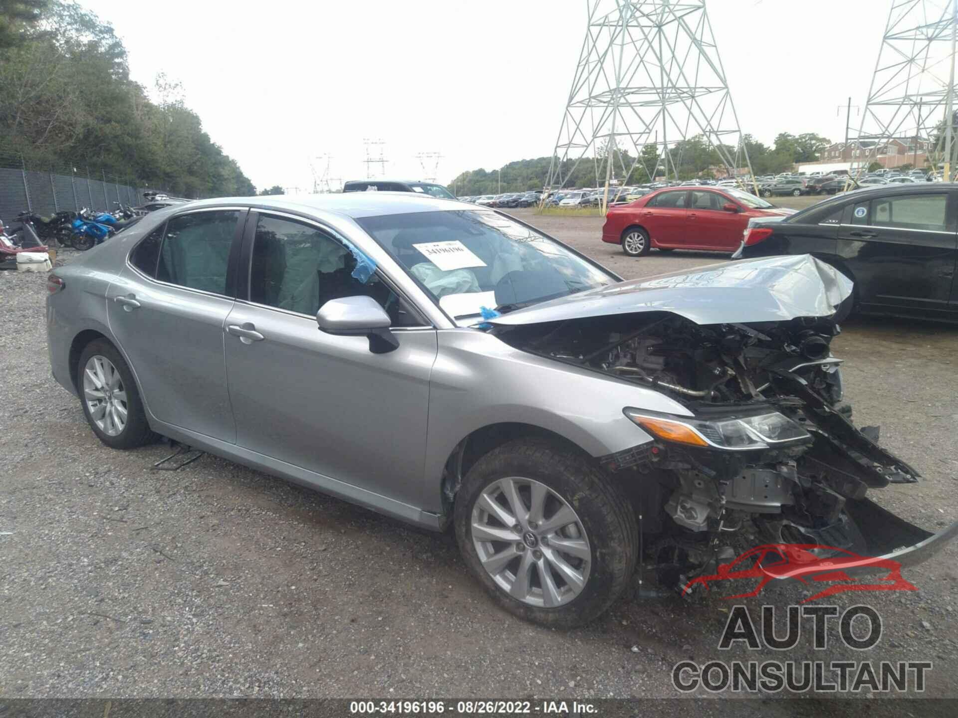 TOYOTA CAMRY 2018 - 4T1B11HK1JU642170