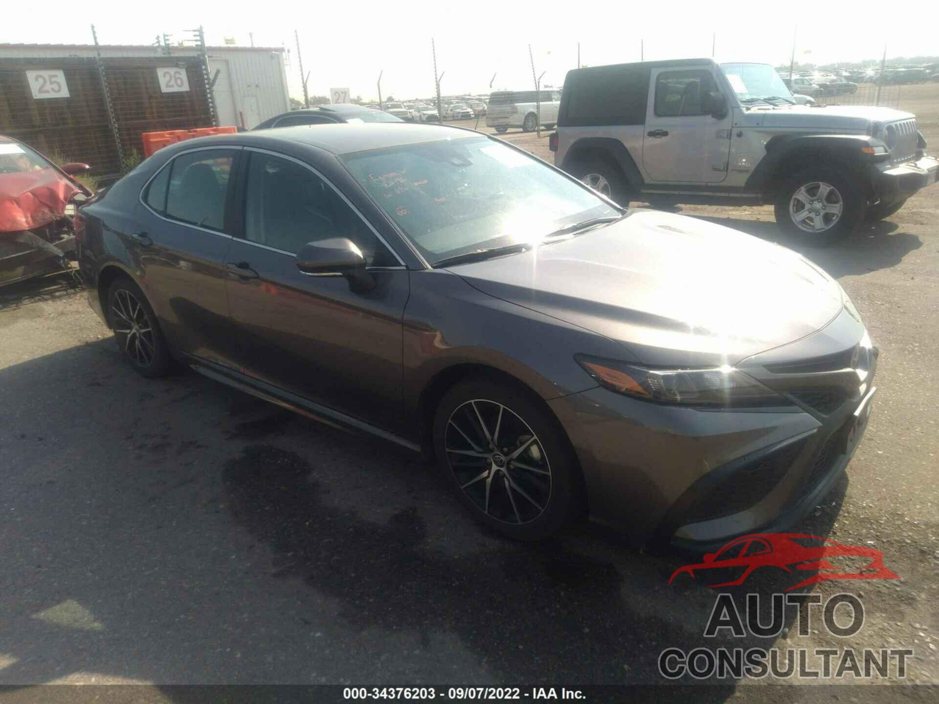 TOYOTA CAMRY 2022 - 4T1G11AK3NU622928
