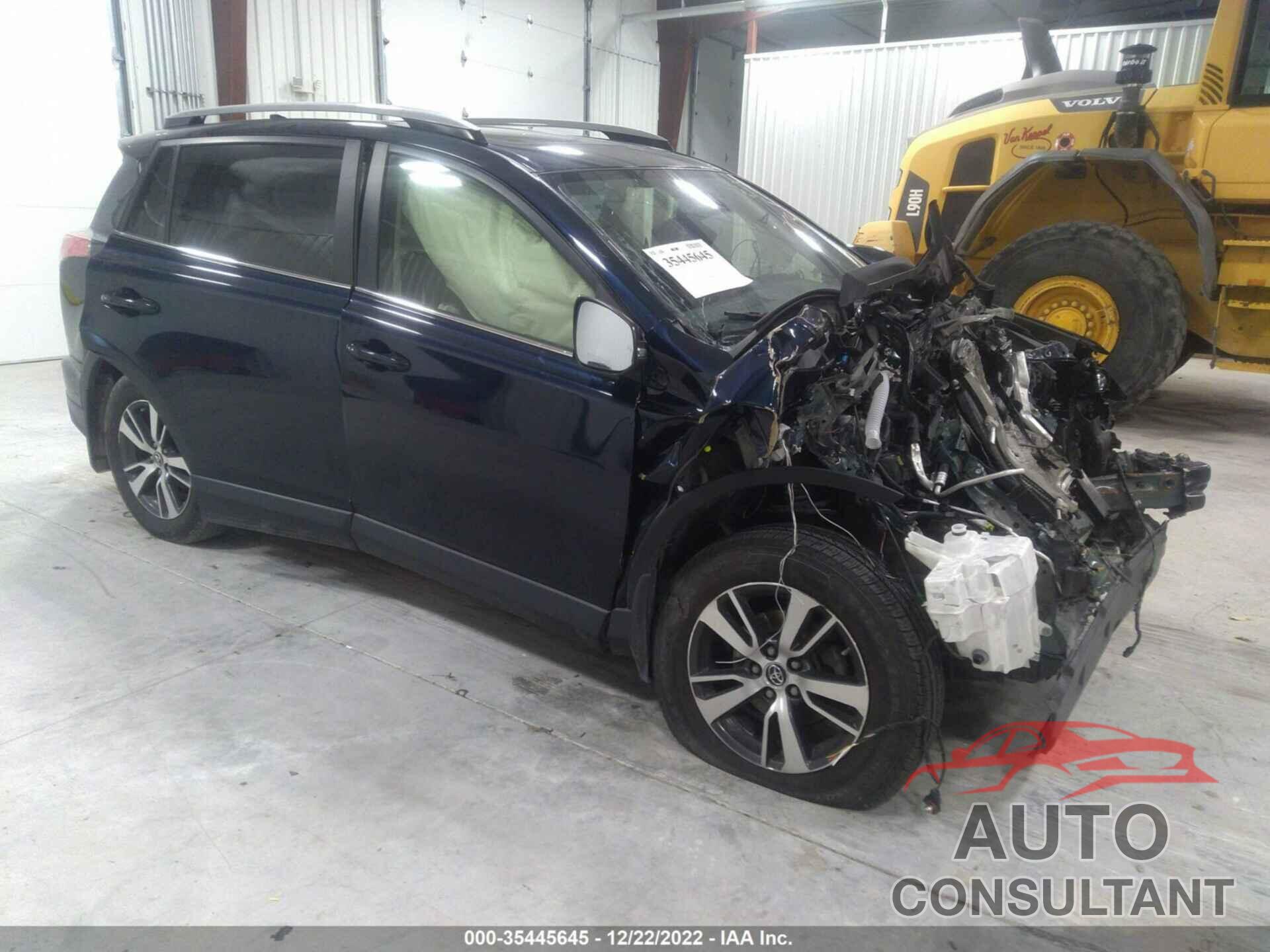 TOYOTA RAV4 2018 - JTMRFREV3JJ729734