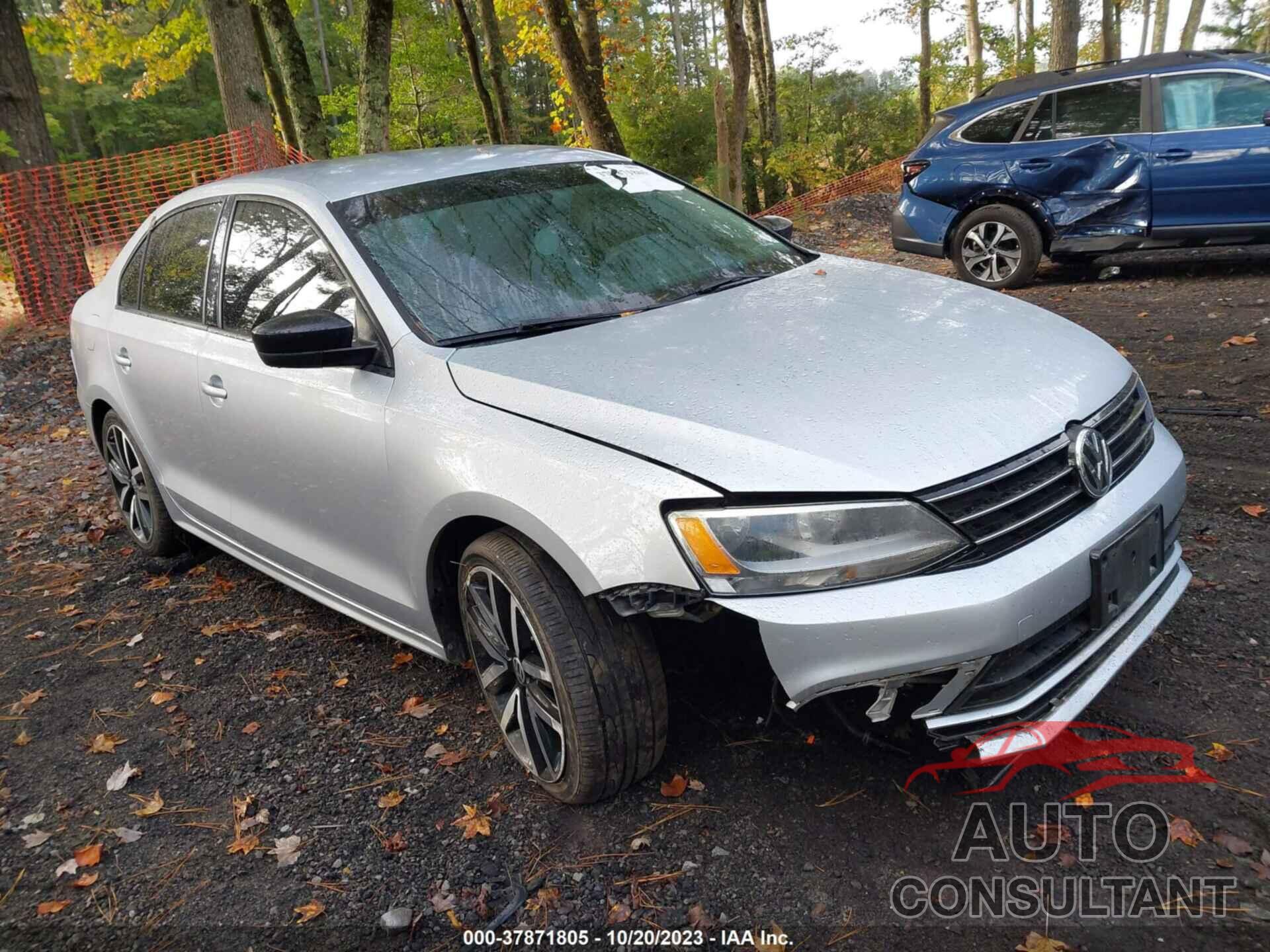 VOLKSWAGEN JETTA SEDAN 2015 - 3VWLA7AJ8FM282109