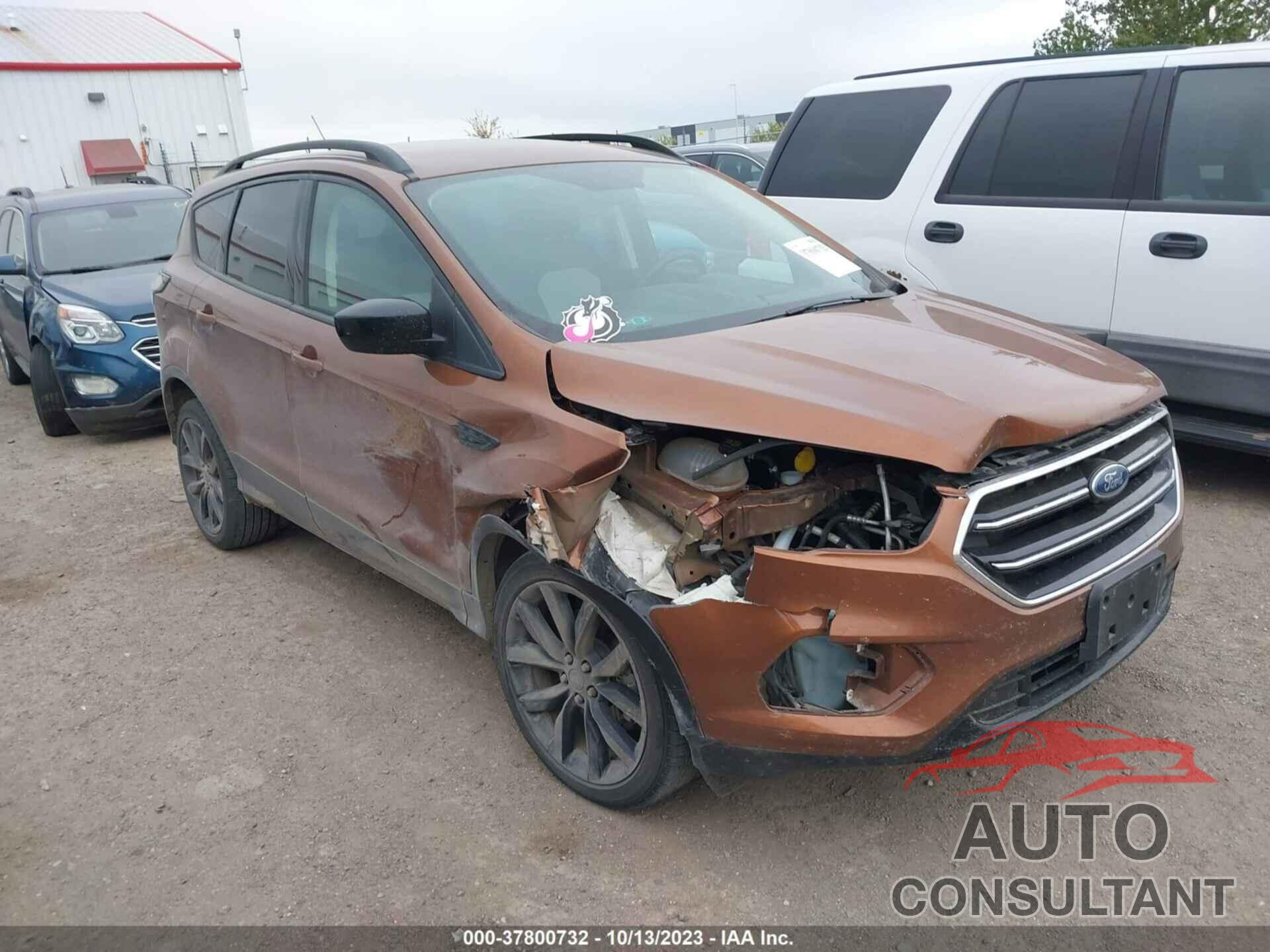 FORD ESCAPE 2017 - 1FMCU9GD4HUC26363