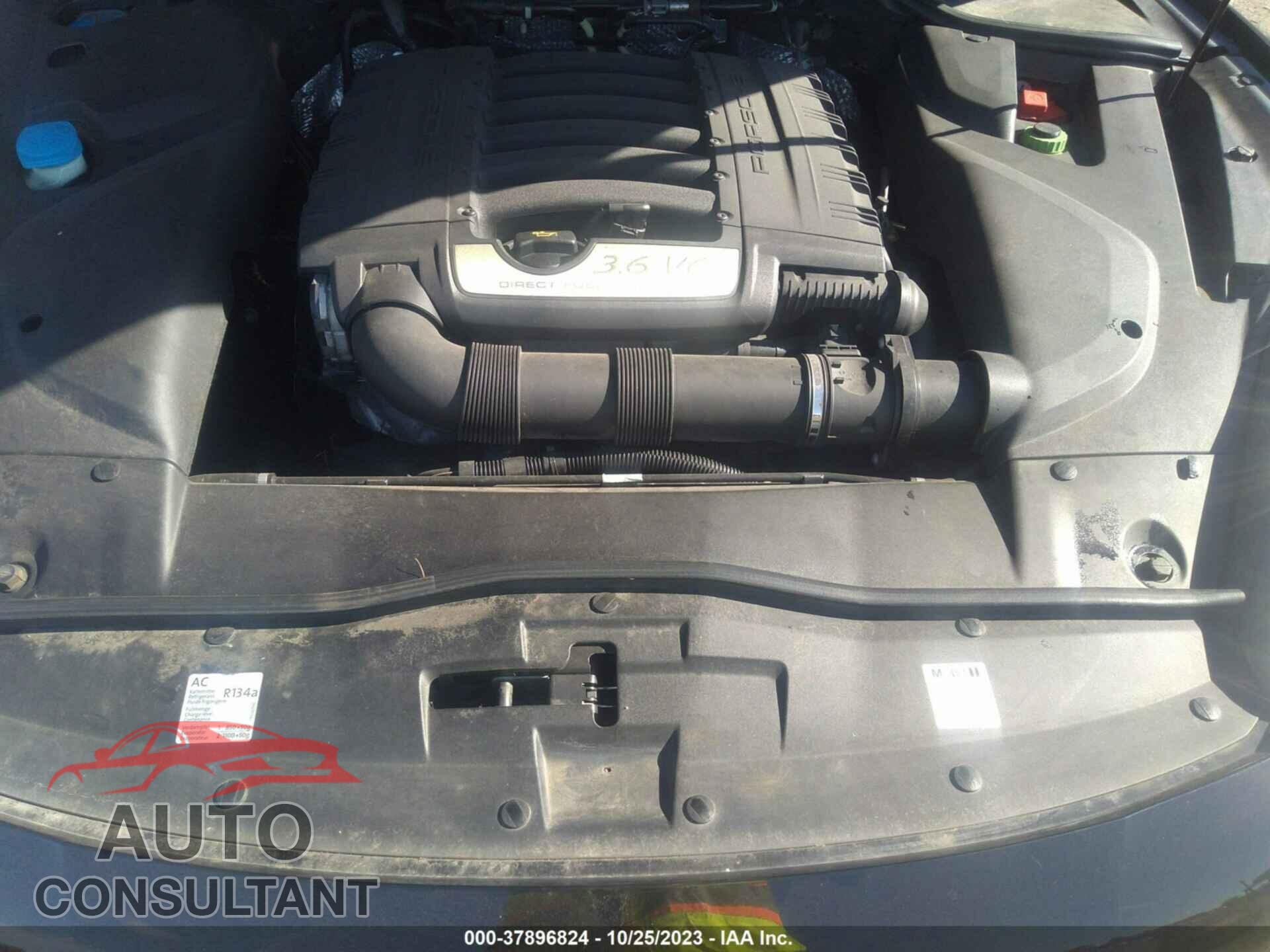 PORSCHE CAYENNE 2016 - WP1AA2A23GKA15182