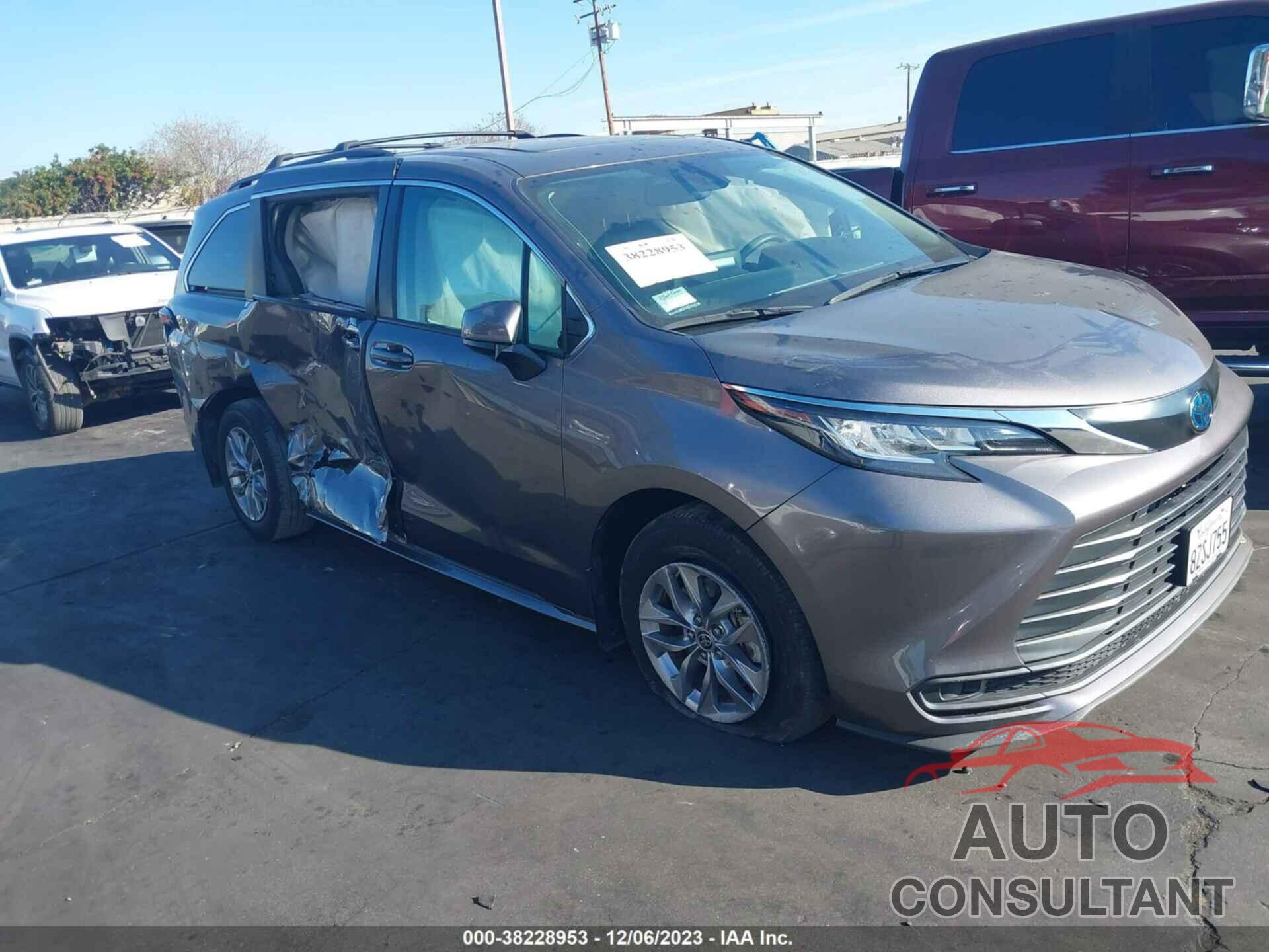 TOYOTA SIENNA 2022 - 5TDBRKEC1NS098828