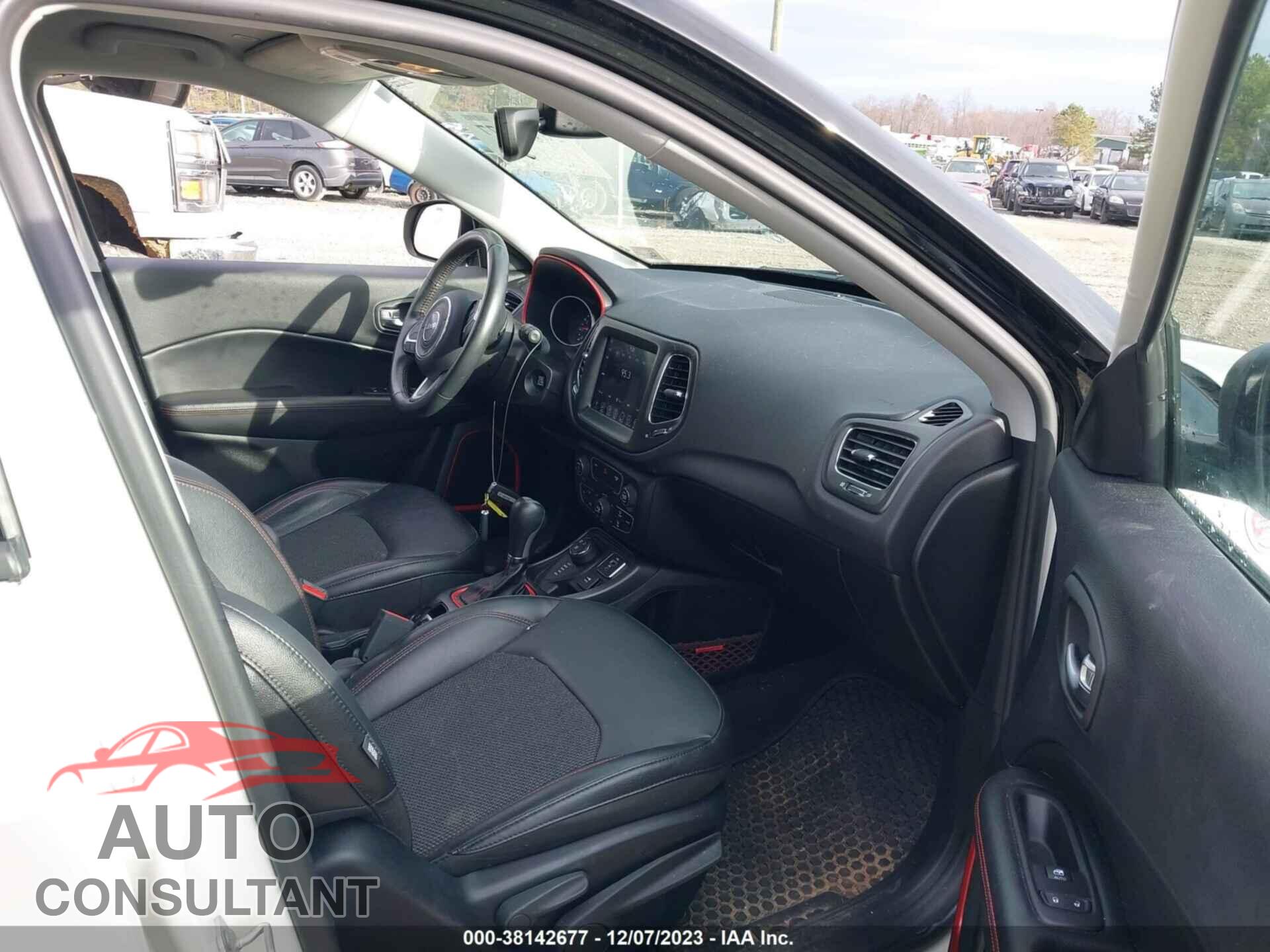 JEEP COMPASS 2018 - 3C4NJDDB7JT417609