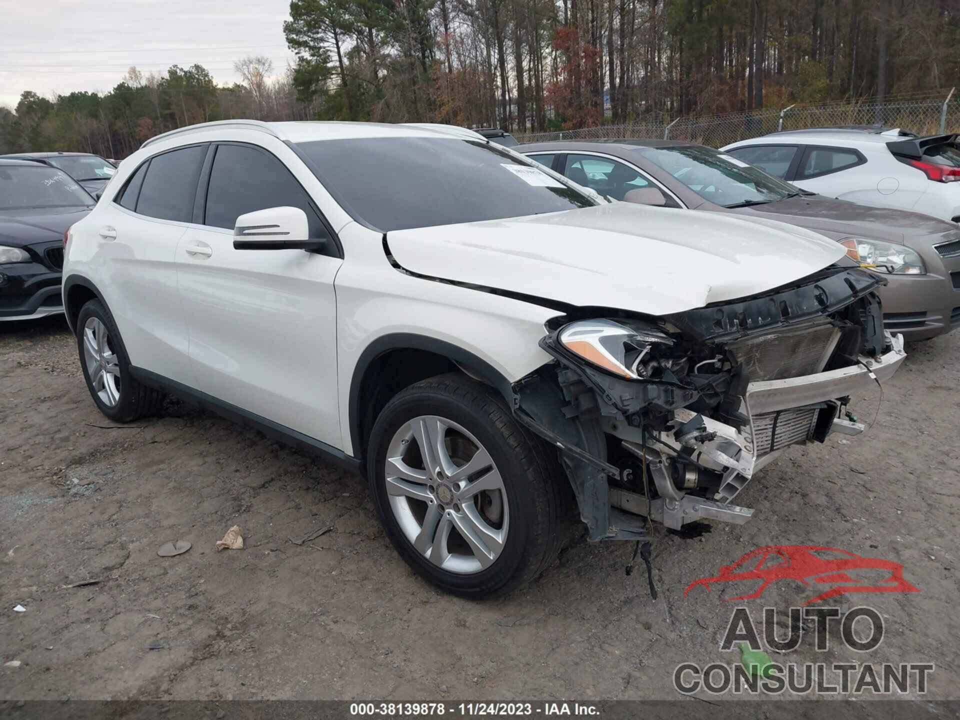 MERCEDES-BENZ GLA 250 2015 - WDCTG4GB0FJ180486
