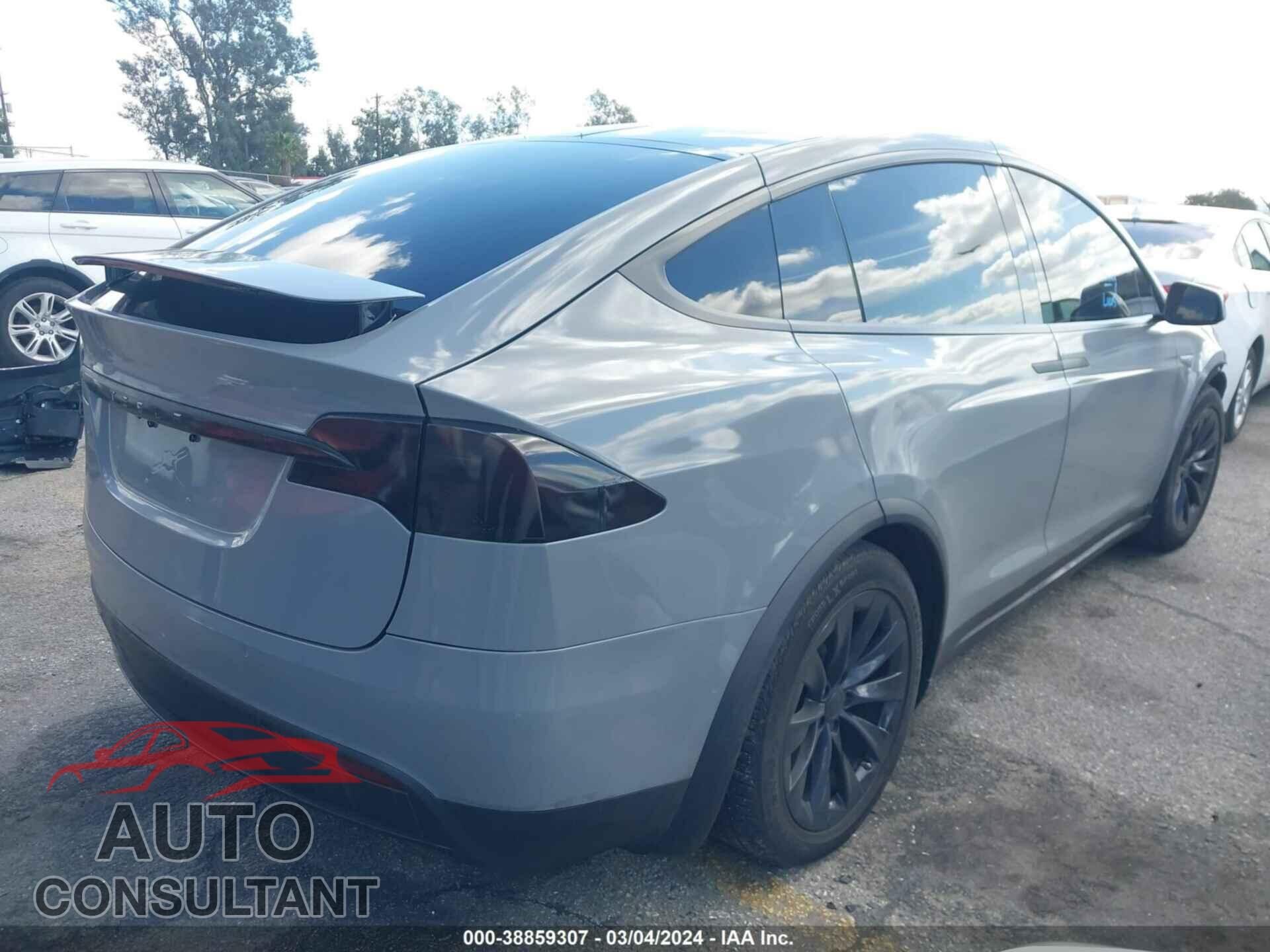 TESLA MODEL X 2016 - 5YJXCBE21GF014139
