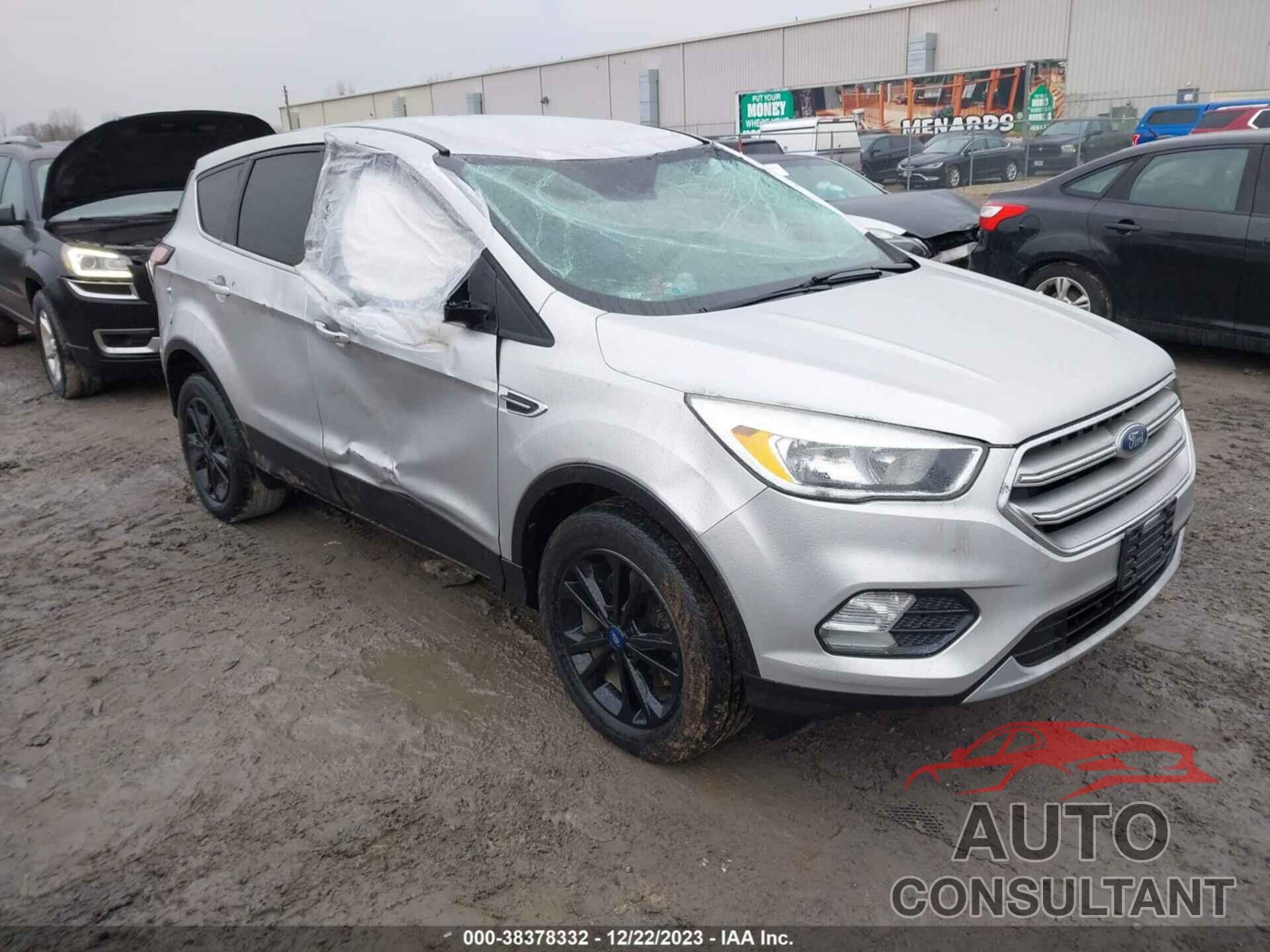 FORD ESCAPE 2017 - 1FMCU9G94HUC52831