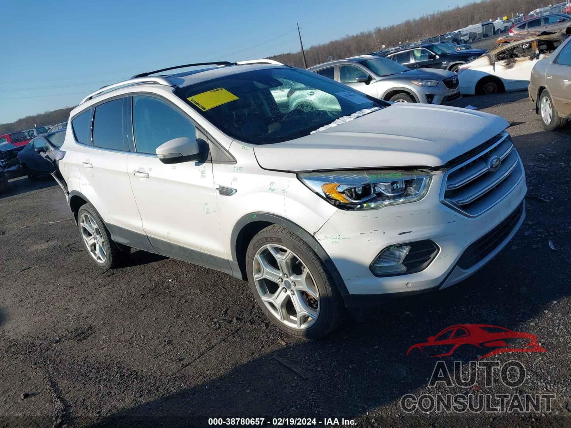 FORD ESCAPE 2017 - 1FMCU9J91HUA90312