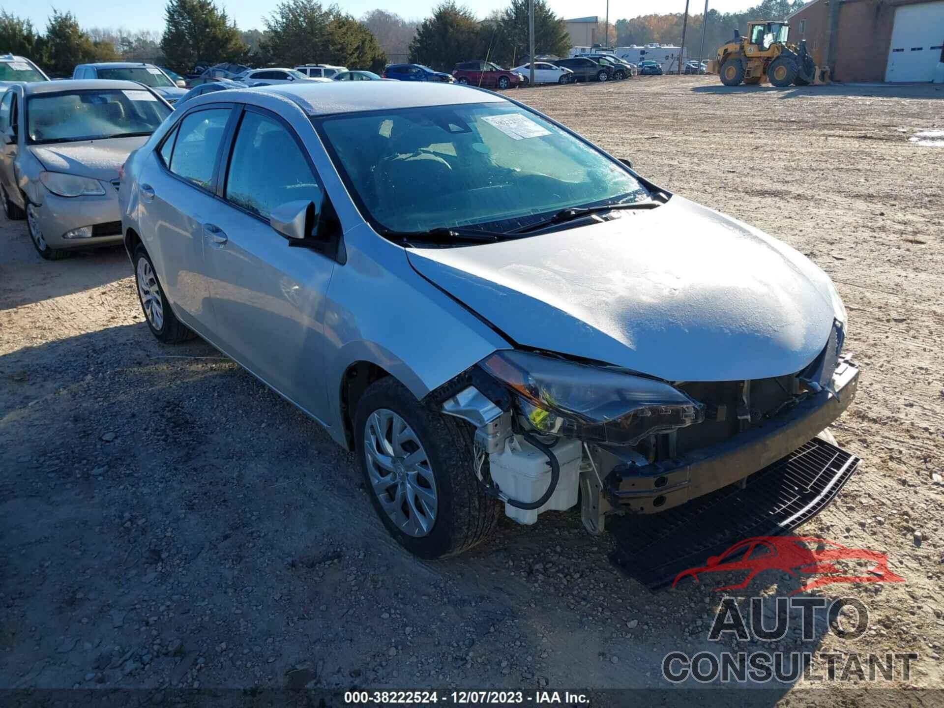 TOYOTA COROLLA 2018 - 5YFBURHE0JP798881