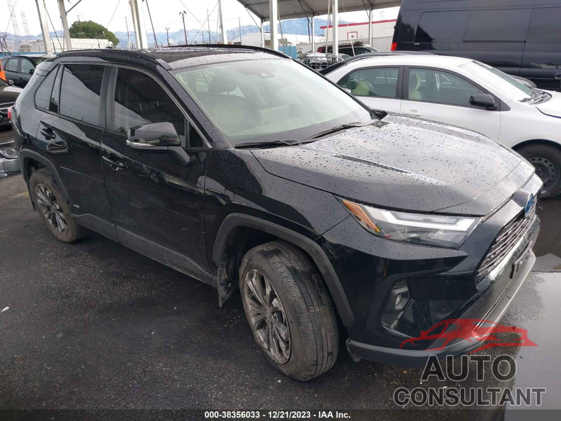 TOYOTA RAV4 2023 - JTMB6RFV2PD082573