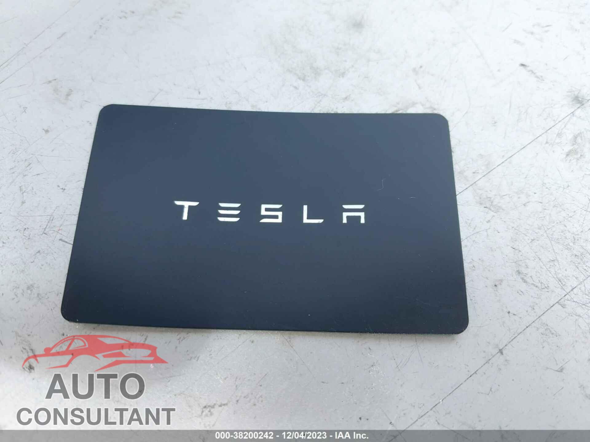 TESLA MODEL Y 2021 - 5YJYGDEE1MF082502