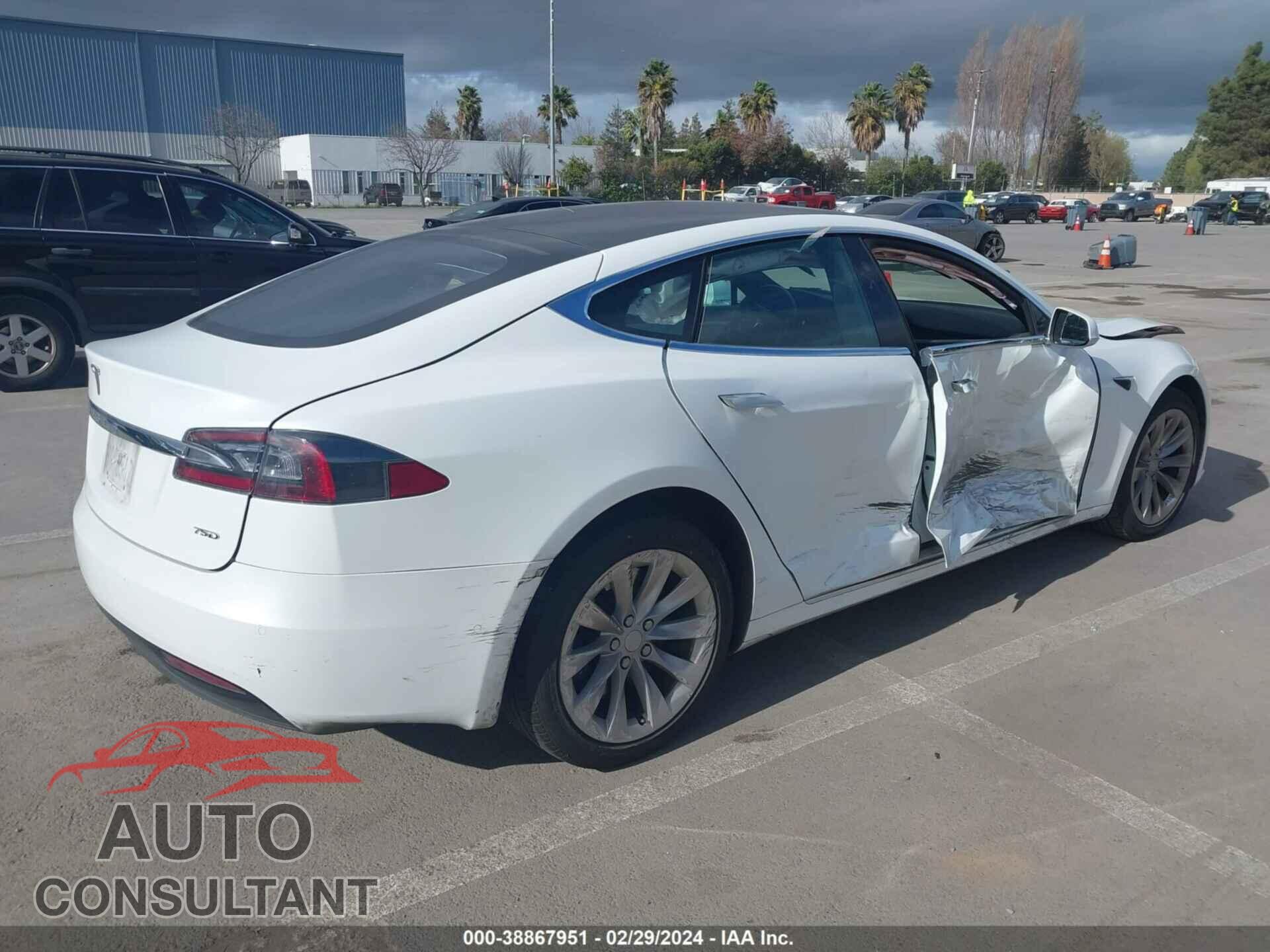 TESLA MODEL S 2018 - 5YJSA1E20JF274047
