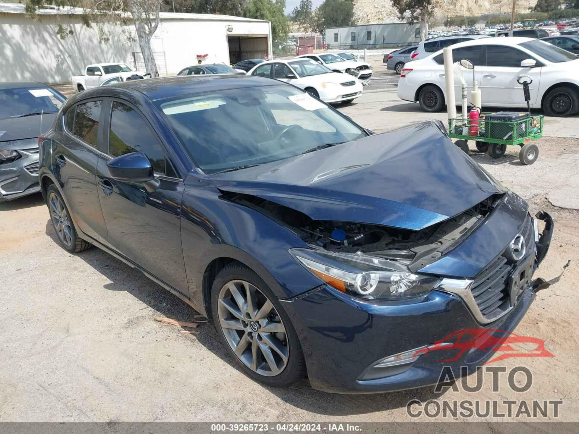 MAZDA 3 2018 - 3MZBN1L36JM255446