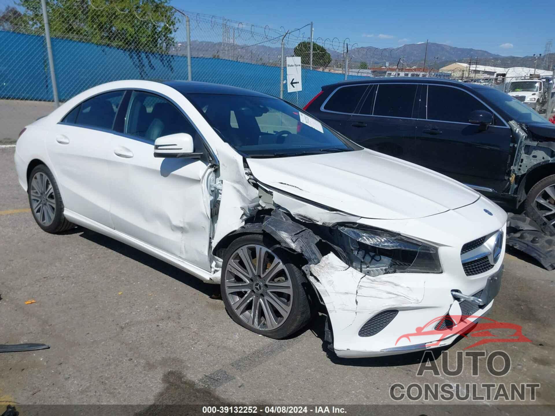 MERCEDES-BENZ CLA 250 2018 - WDDSJ4EB8JN643035