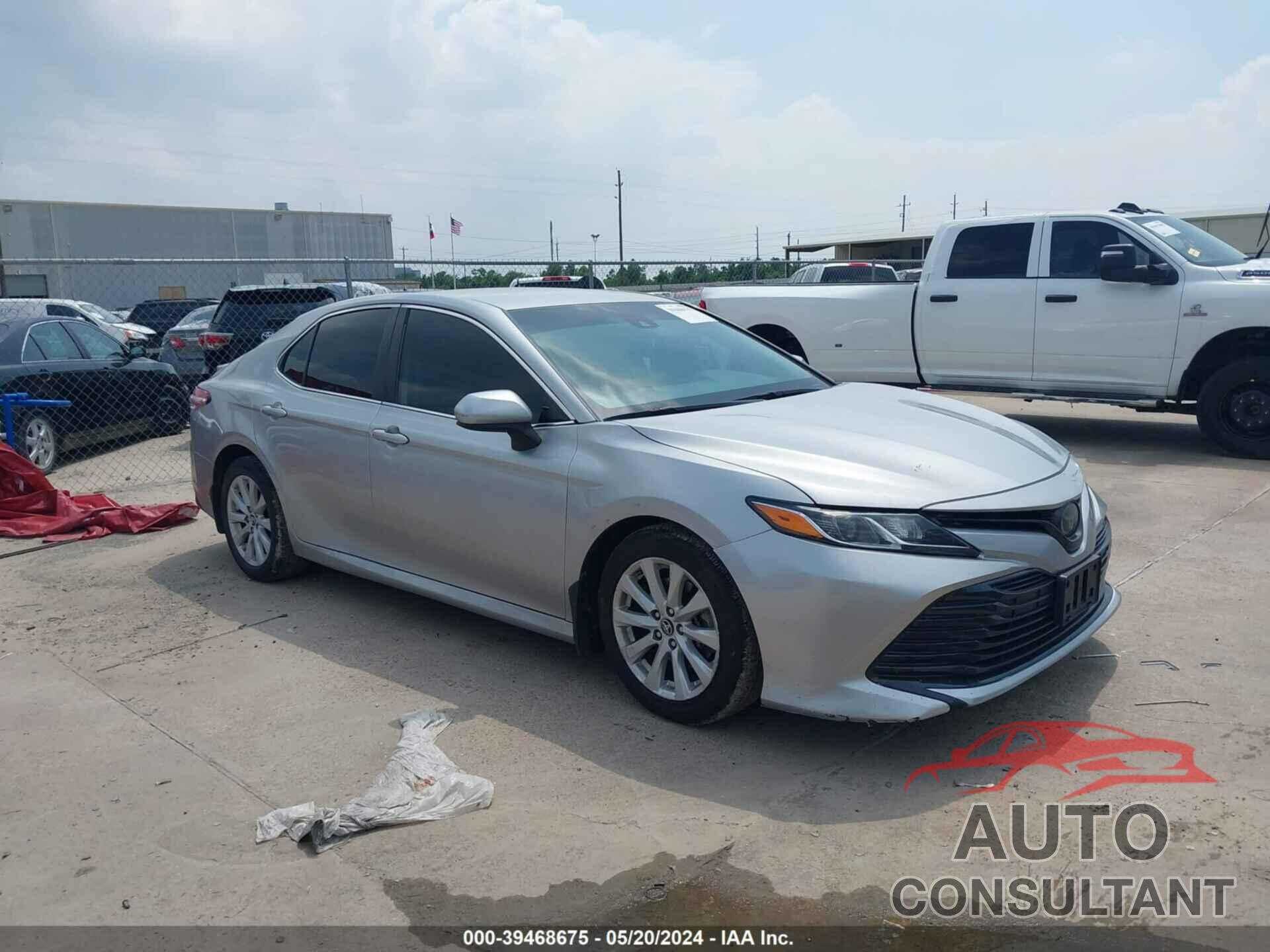 TOYOTA CAMRY 2018 - 4T1B11HK3JU129776