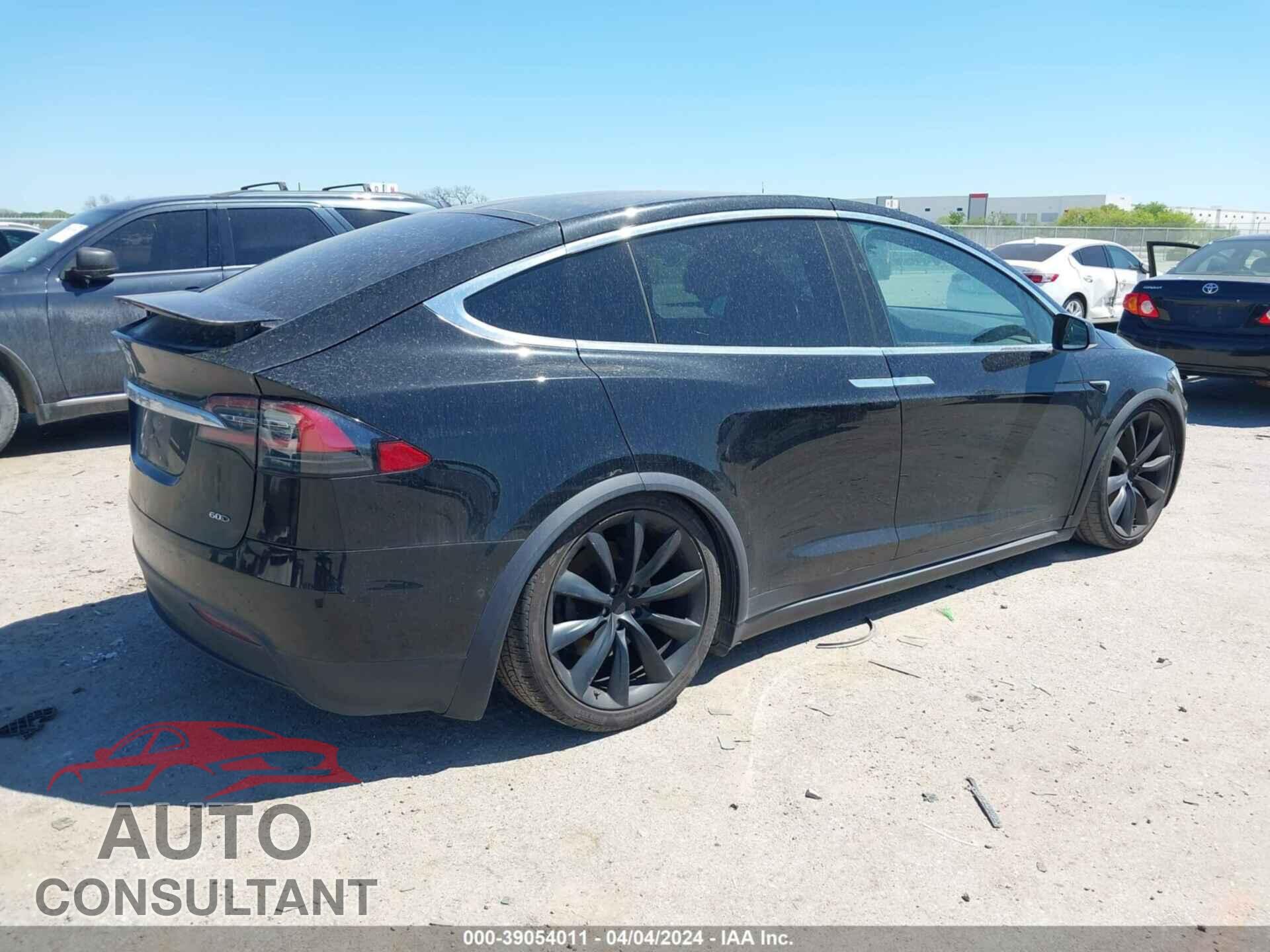TESLA MODEL X 2016 - 5YJXCBE21GF023813