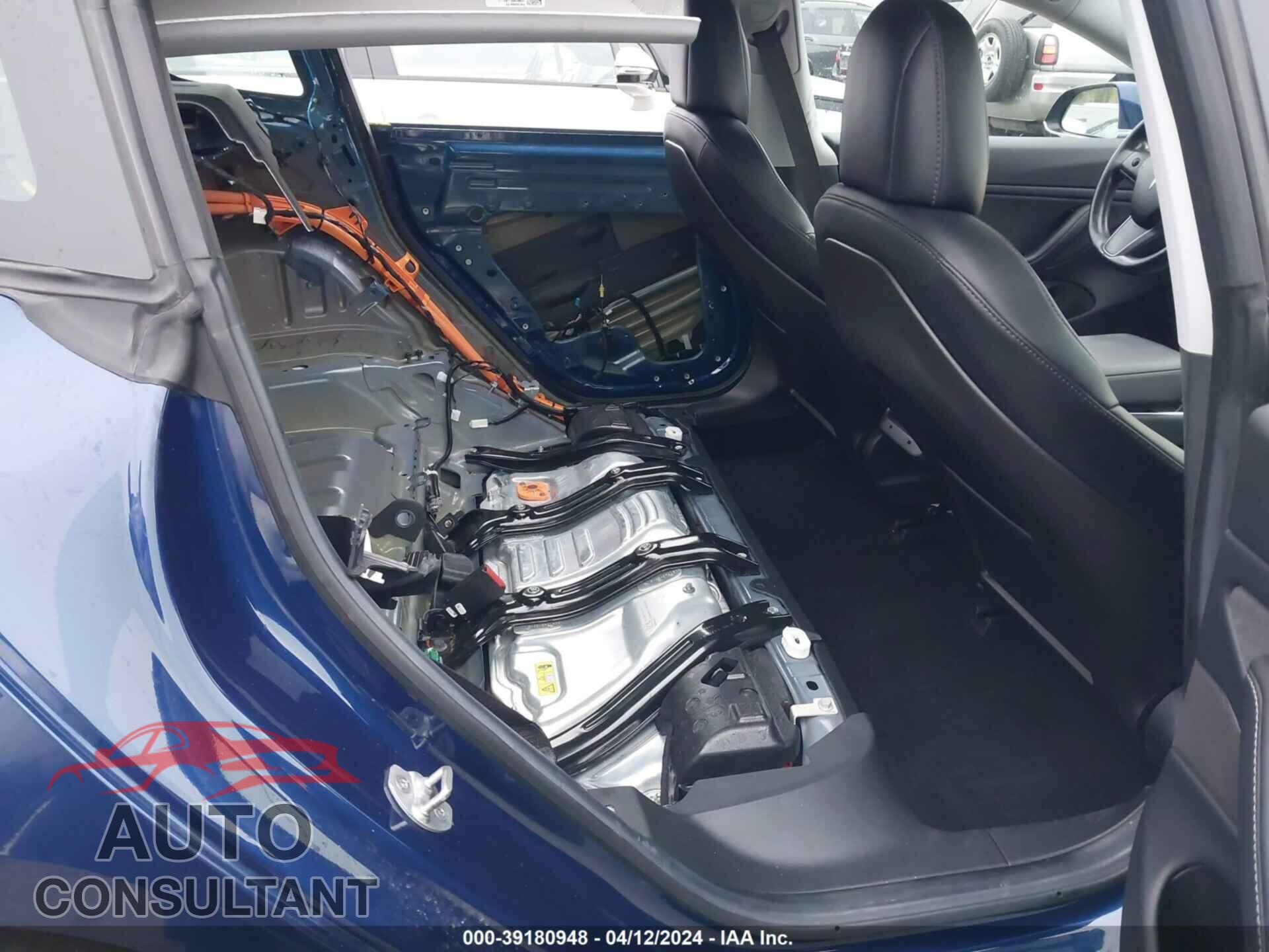 TESLA MODEL 3 2018 - 5YJ3E1EA5JF059957