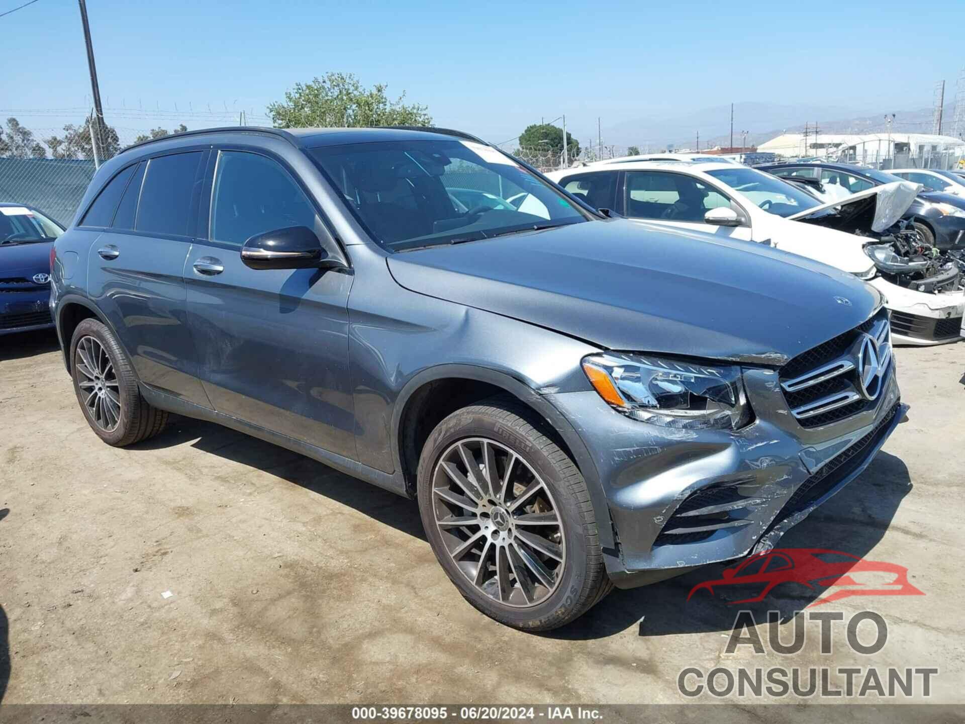 MERCEDES-BENZ GLC 300 2018 - WDC0G4KB2JV069112