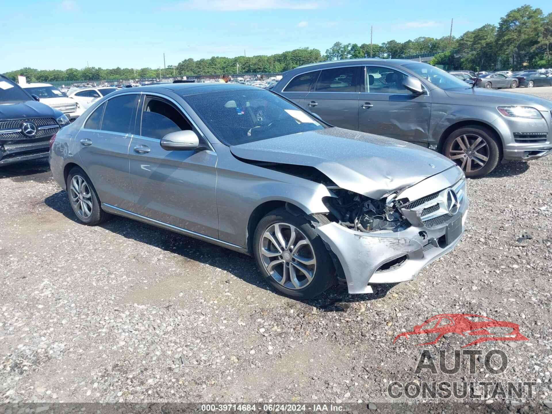 MERCEDES-BENZ C 300 2016 - 55SWF4KB4GU101017