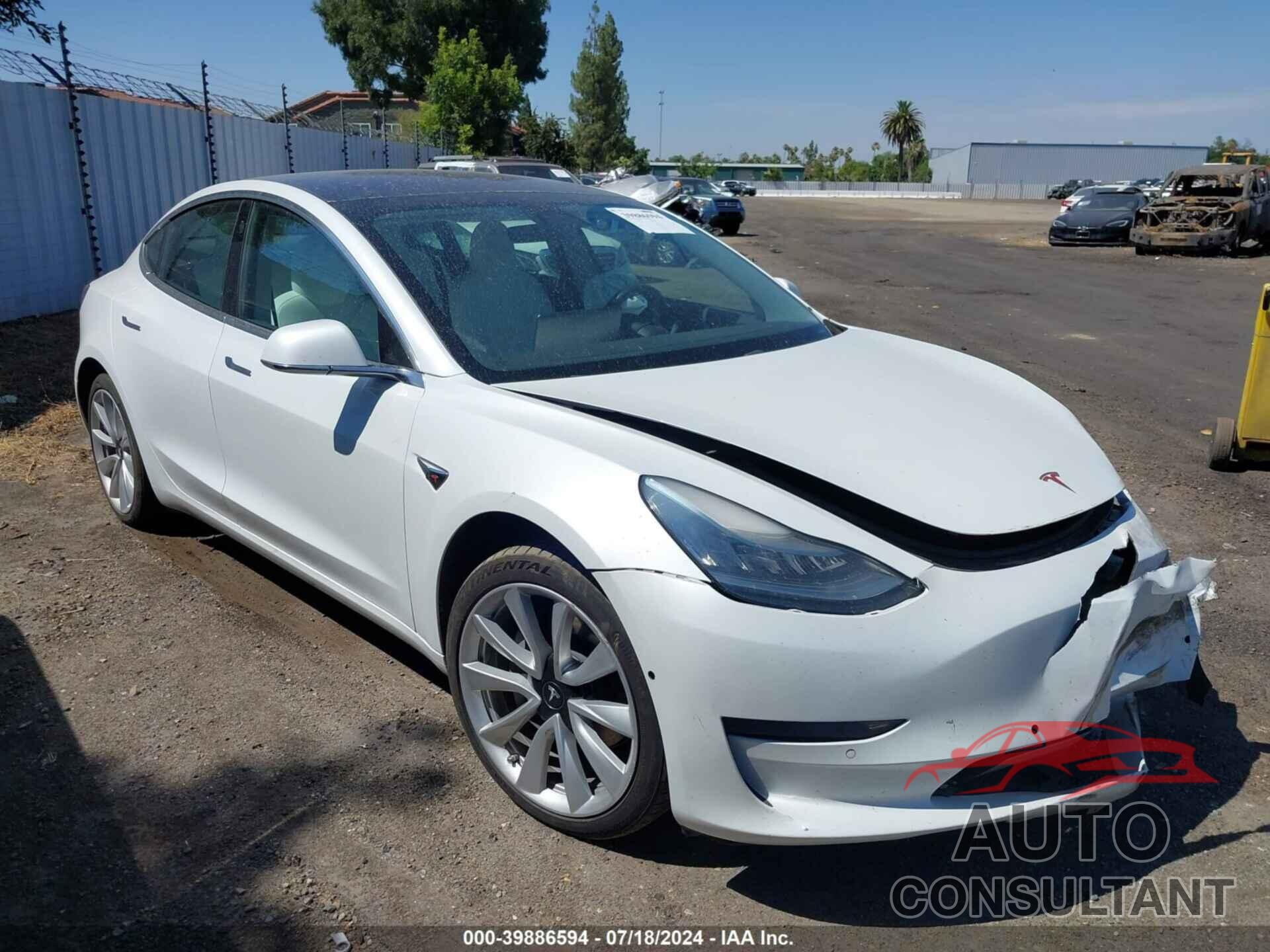 TESLA MODEL 3 2019 - 5YJ3E1EB1KF195559