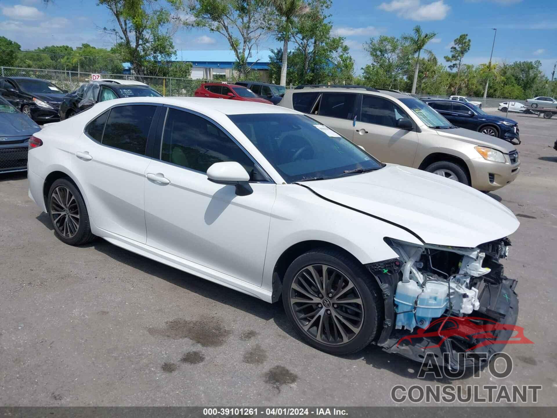 TOYOTA CAMRY 2018 - JTNB11HK6J3004647