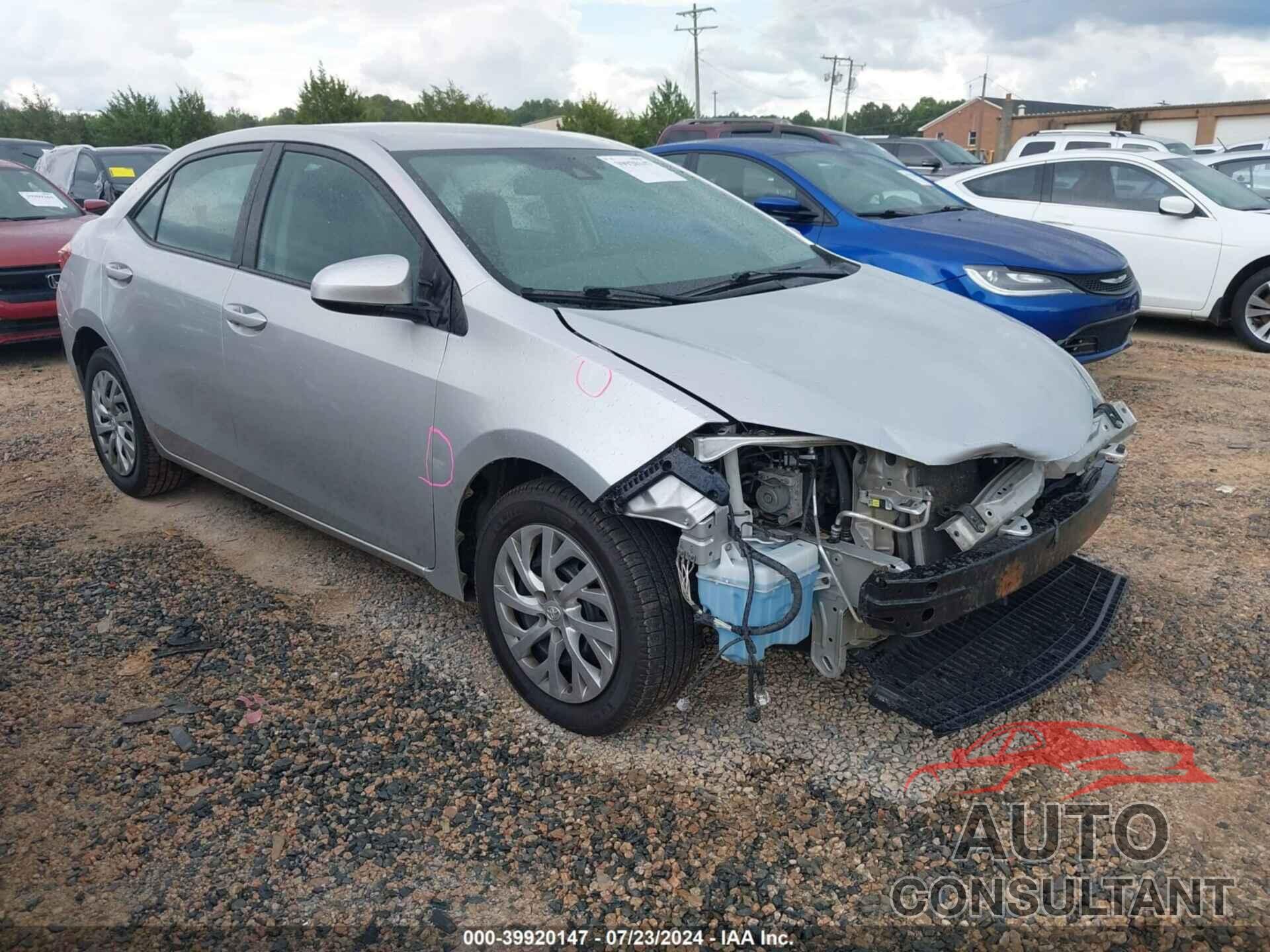 TOYOTA COROLLA 2018 - 5YFBURHE3JP740960