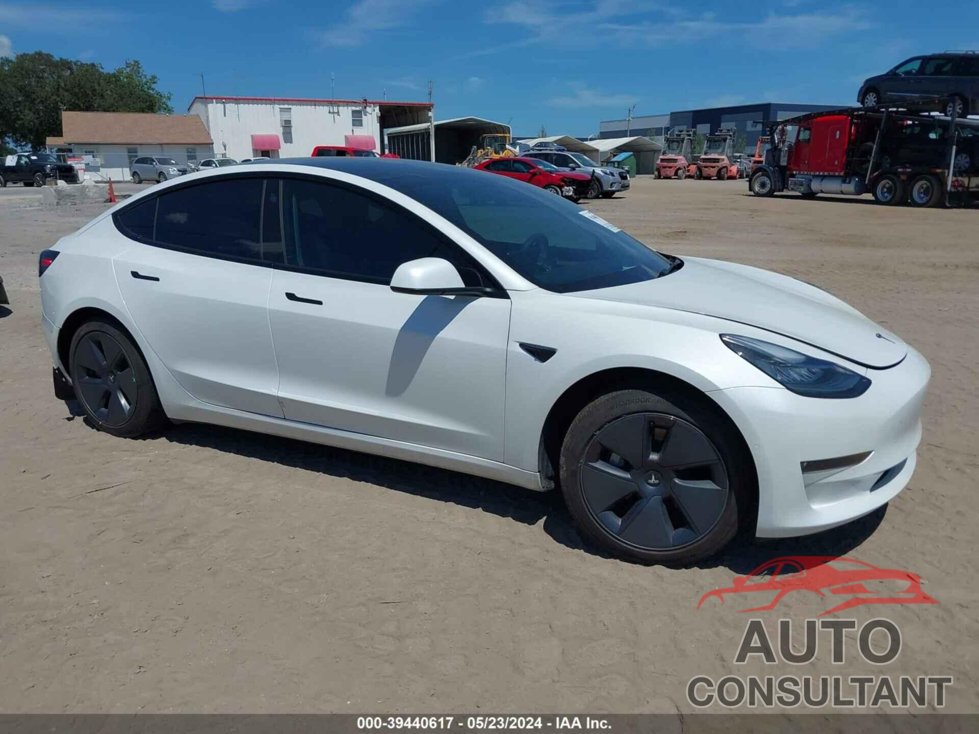 TESLA MODEL 3 2022 - 5YJ3E1EB1NF242142