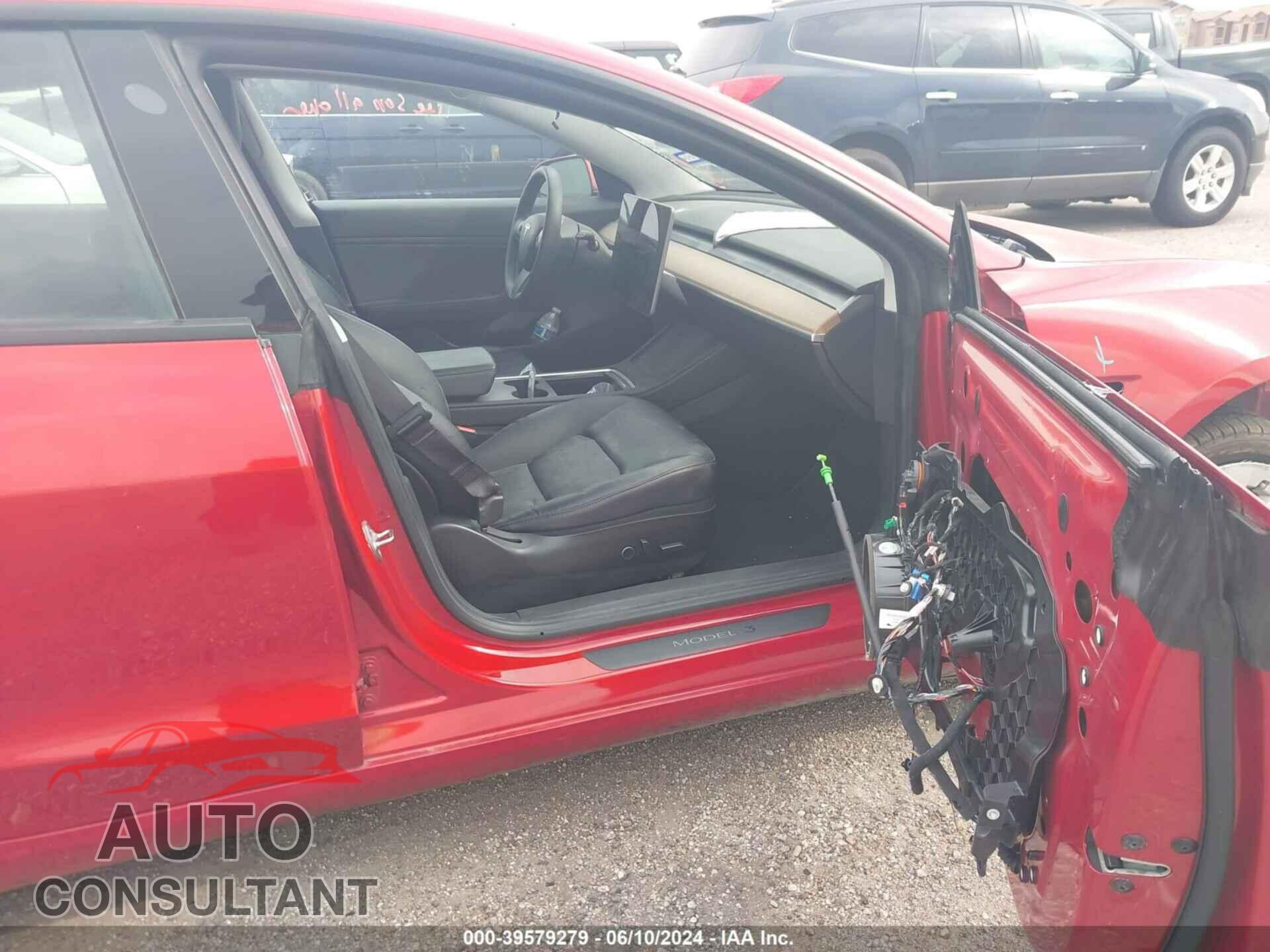 TESLA MODEL 3 2021 - 5YJ3E1EB3MF869021