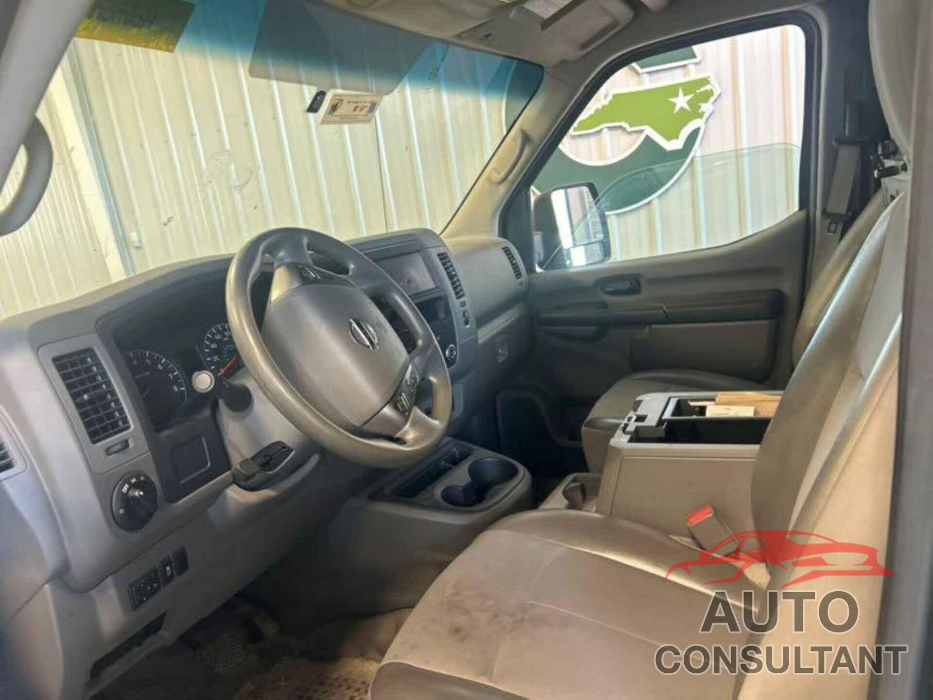 NISSAN NV 2020 - 1N6BF0LY3LN802670