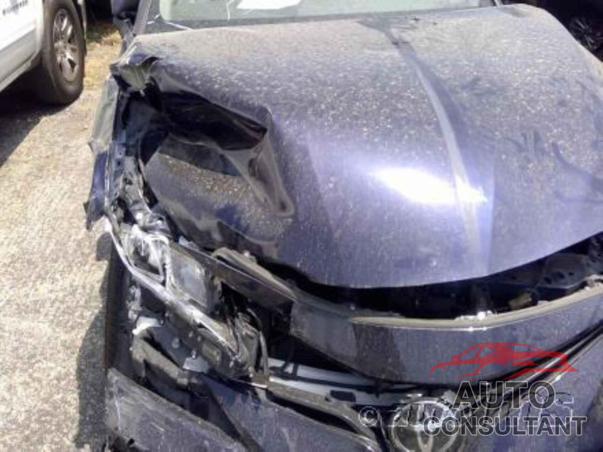 TOYOTA CAMRY 2022 - 4T1C11AK9NU659710