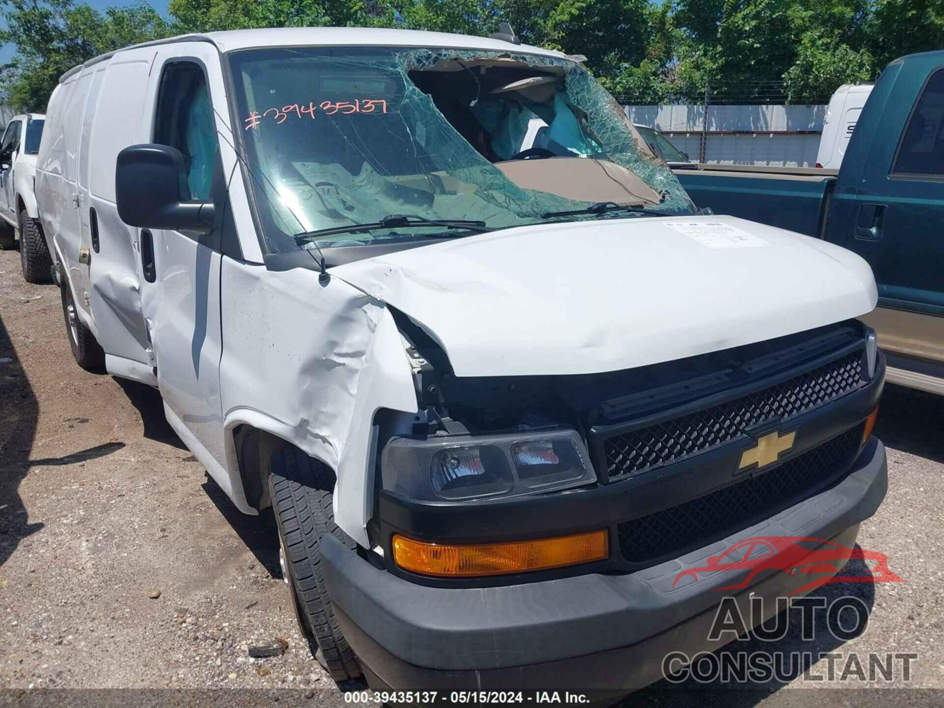 CHEVROLET EXPRESS 2500 2019 - 1GCWGBFG8K1366324