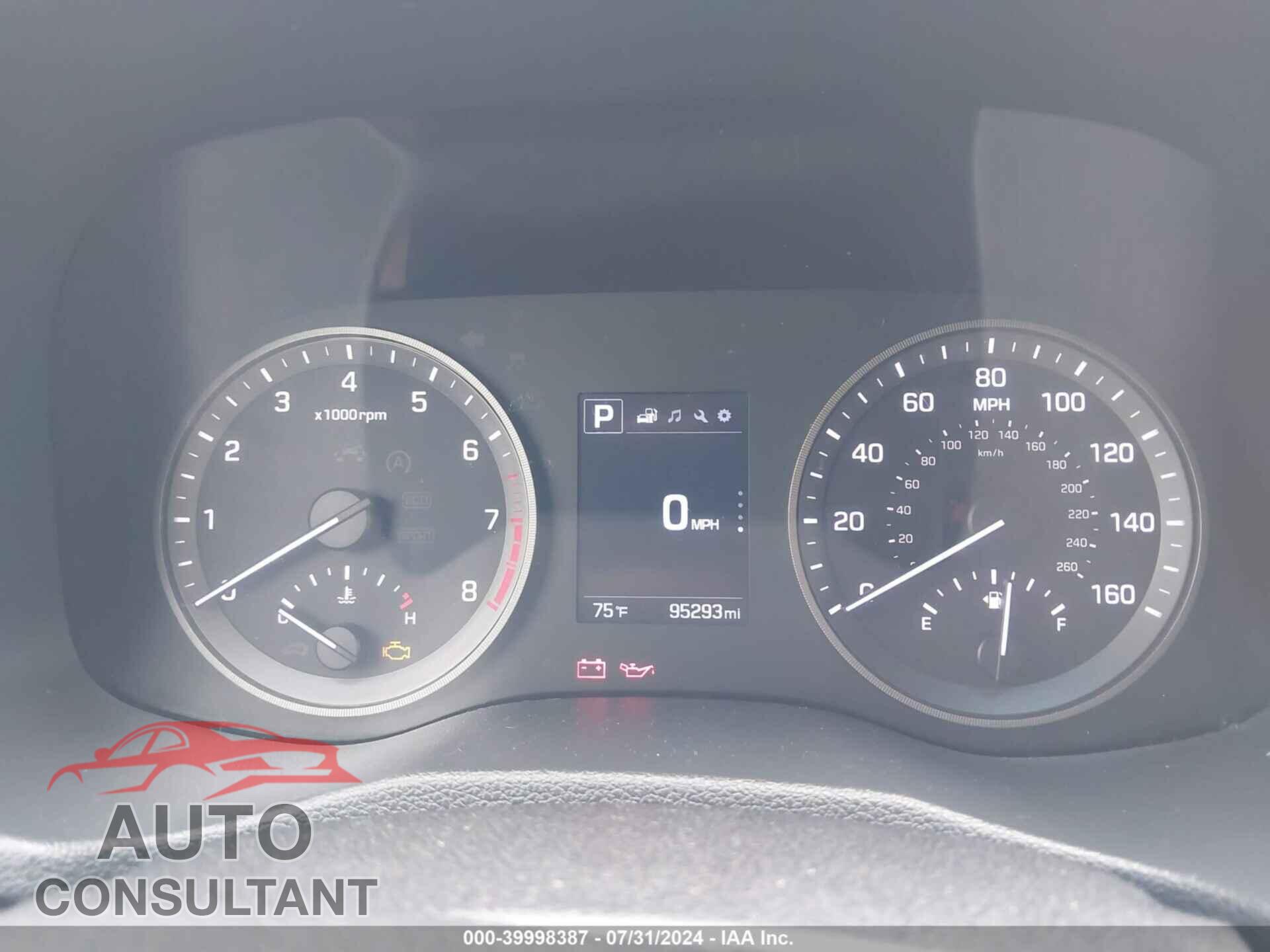 HYUNDAI TUCSON 2017 - KM8J3CA26HU303359
