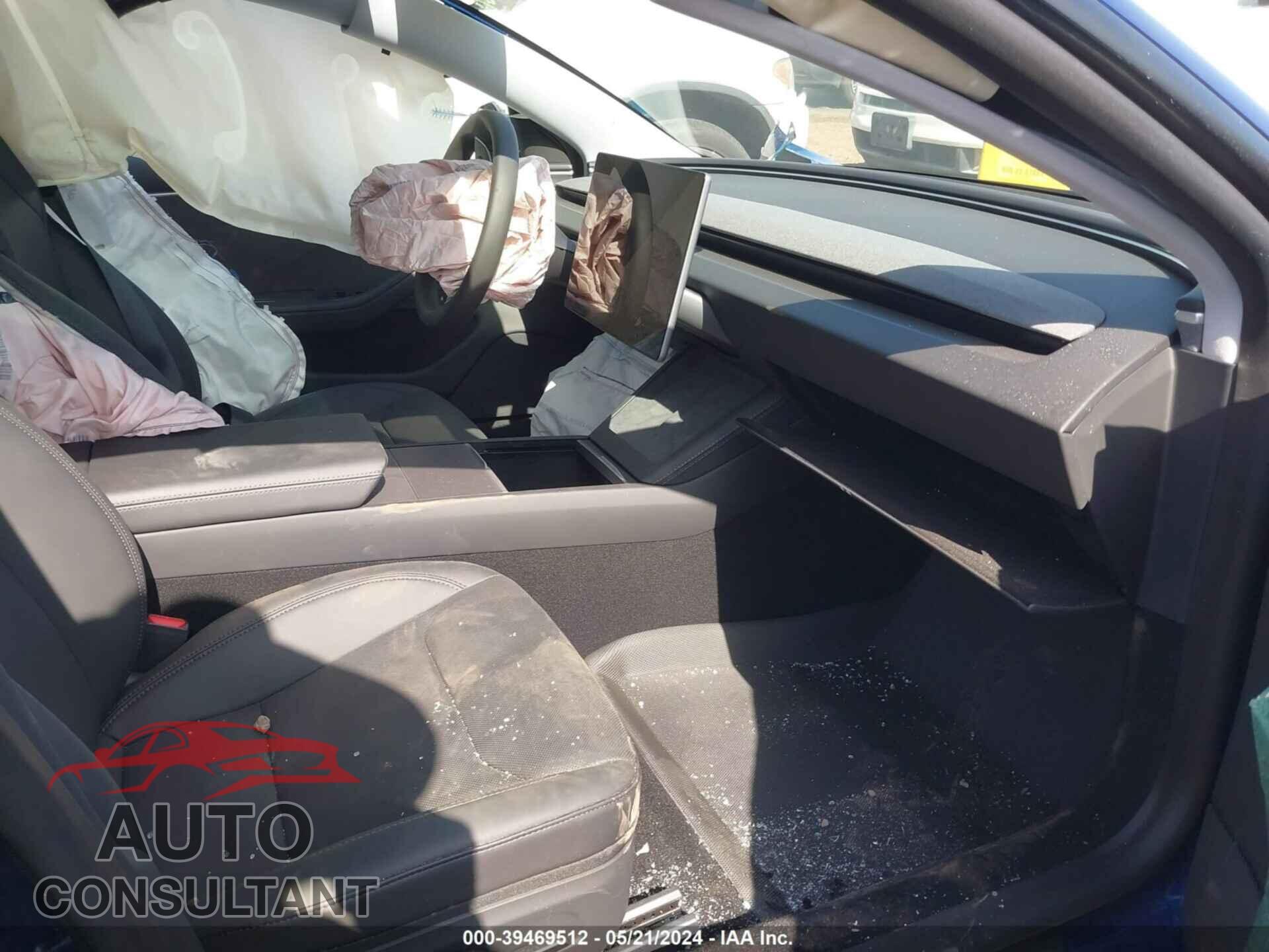 TESLA MODEL 3 2024 - 5YJ3E1EA9RF725634