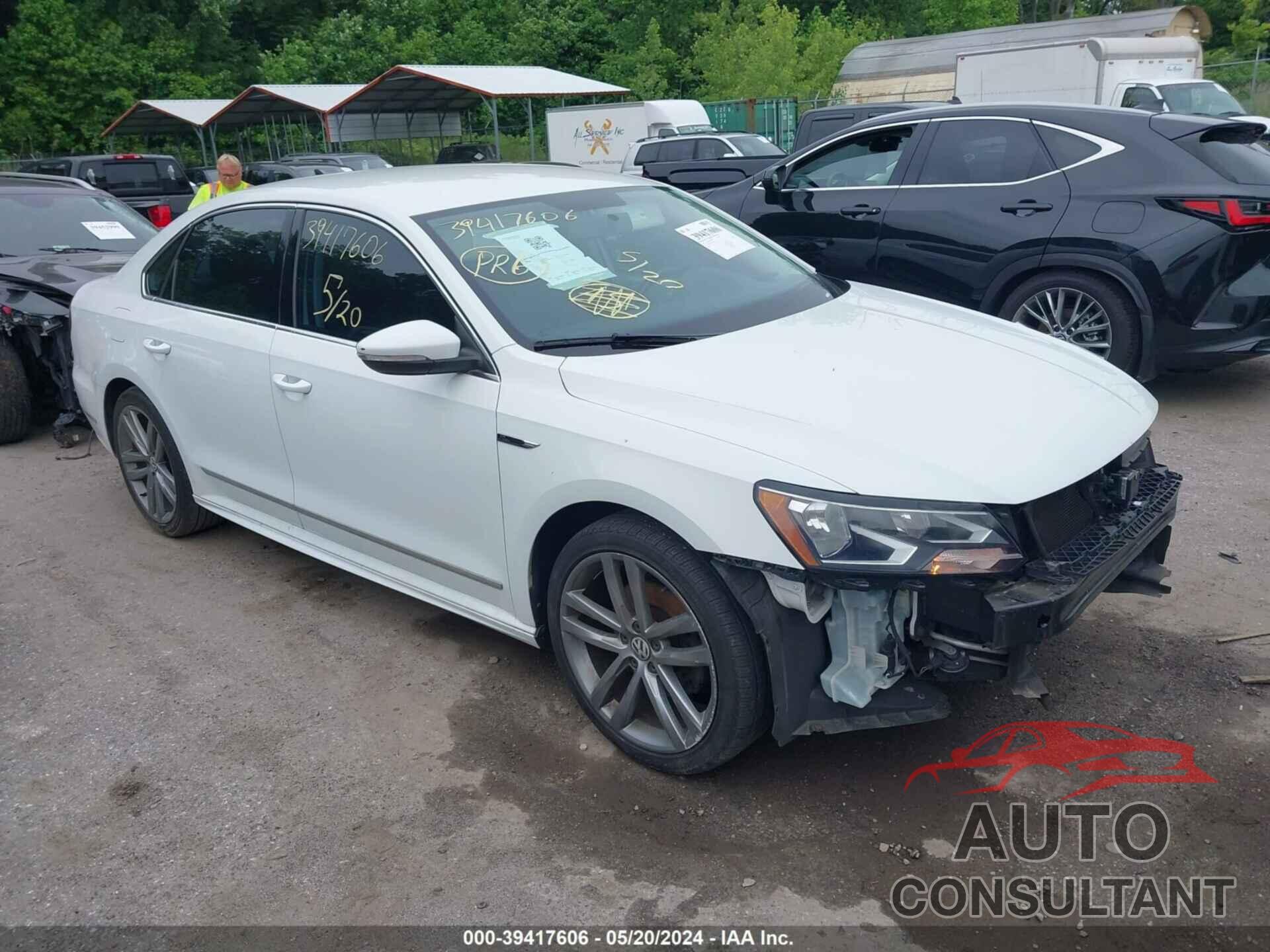 VOLKSWAGEN PASSAT 2017 - 1VWDT7A30HC046977