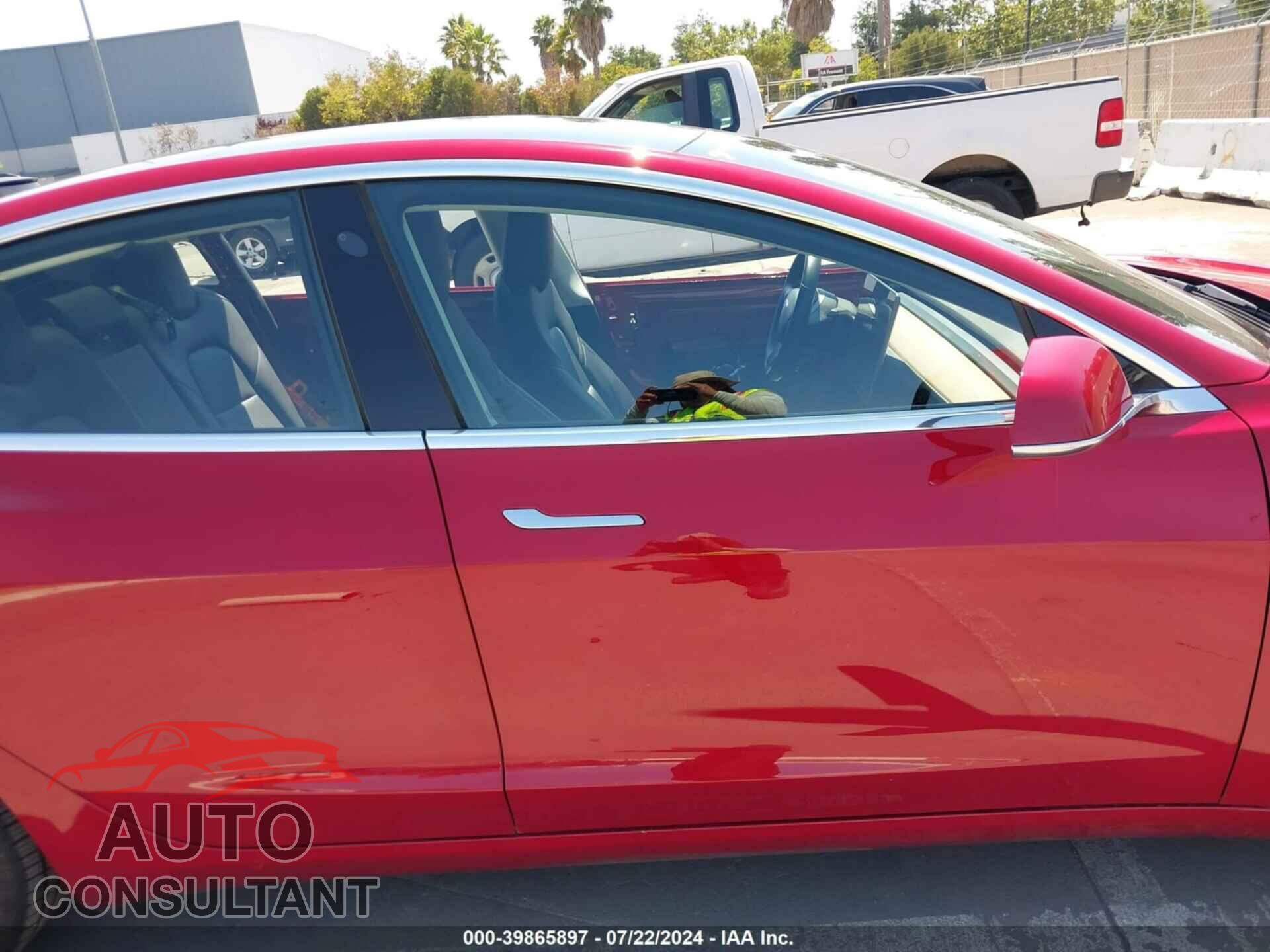 TESLA MODEL 3 2018 - 5YJ3E1EA8JF044806